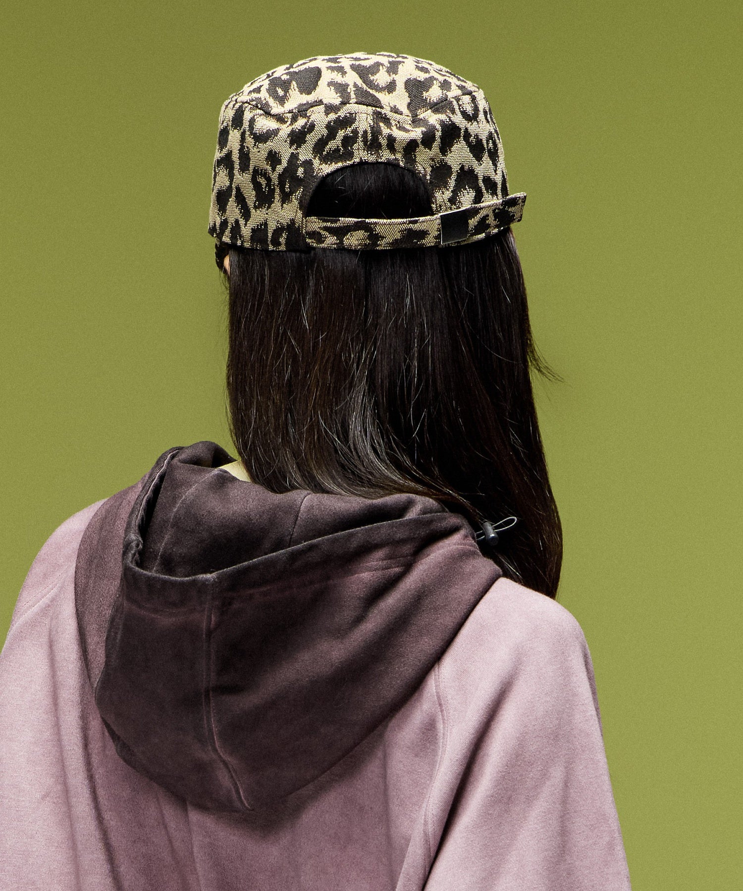 LOGO MARK EMBROIDERED FLAT BRIM CAP