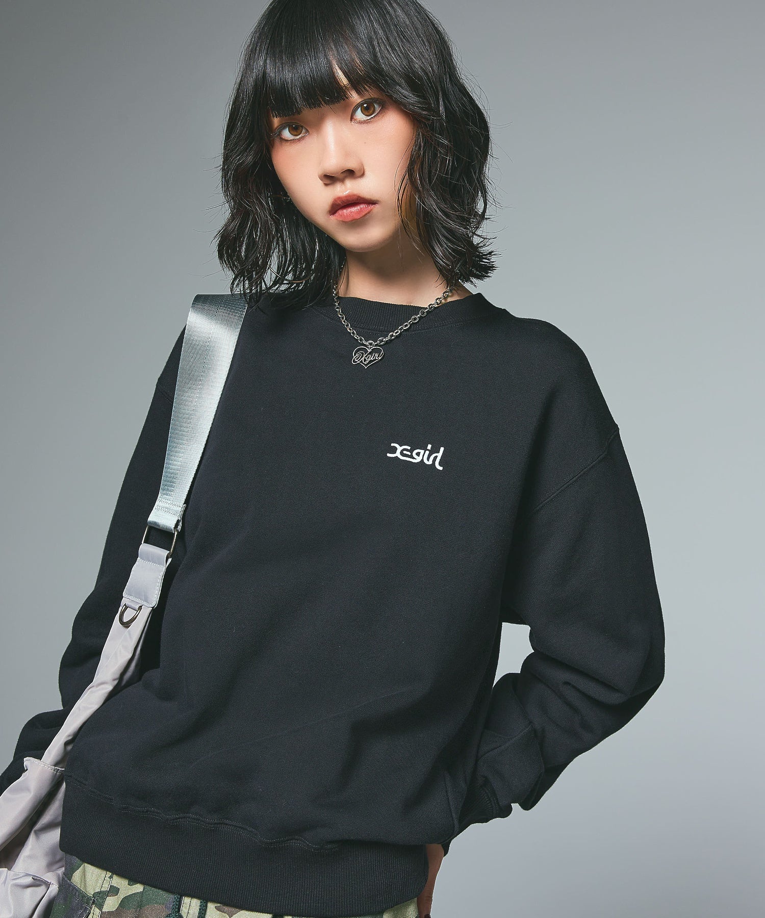 FACE PATCH AND LOGO CREWNECK SWEAT TOP