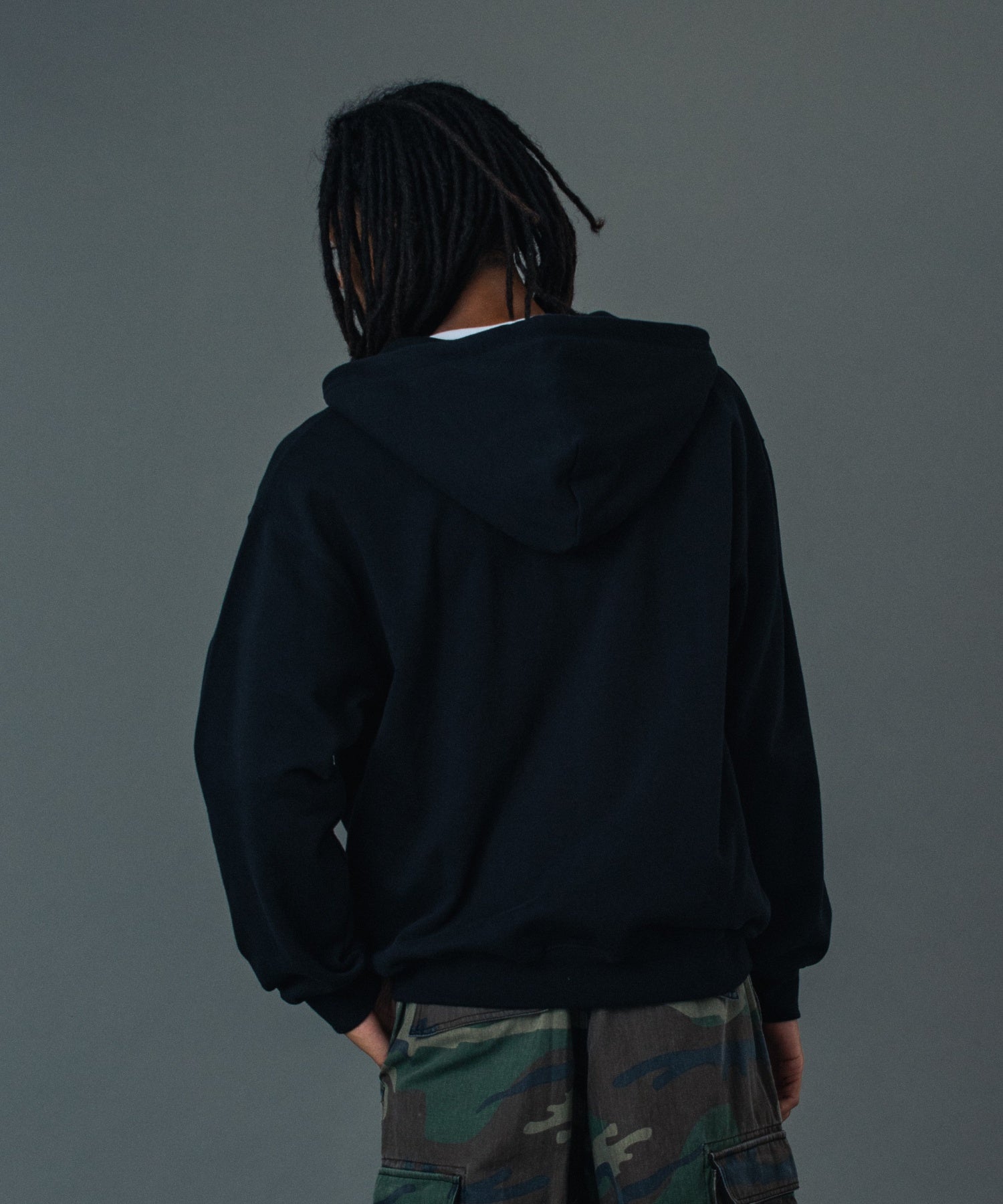 CAMO PATCH ZIP UP HOODED SWEATSHIRT