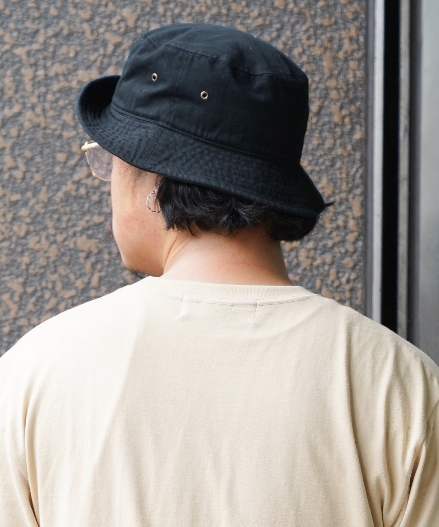 Styles/スタイルス/ Hat Cursive Logo