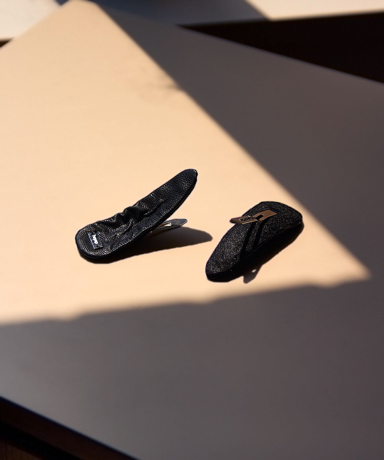 heyep/Faux Leather Hair Clips -2Piece Set