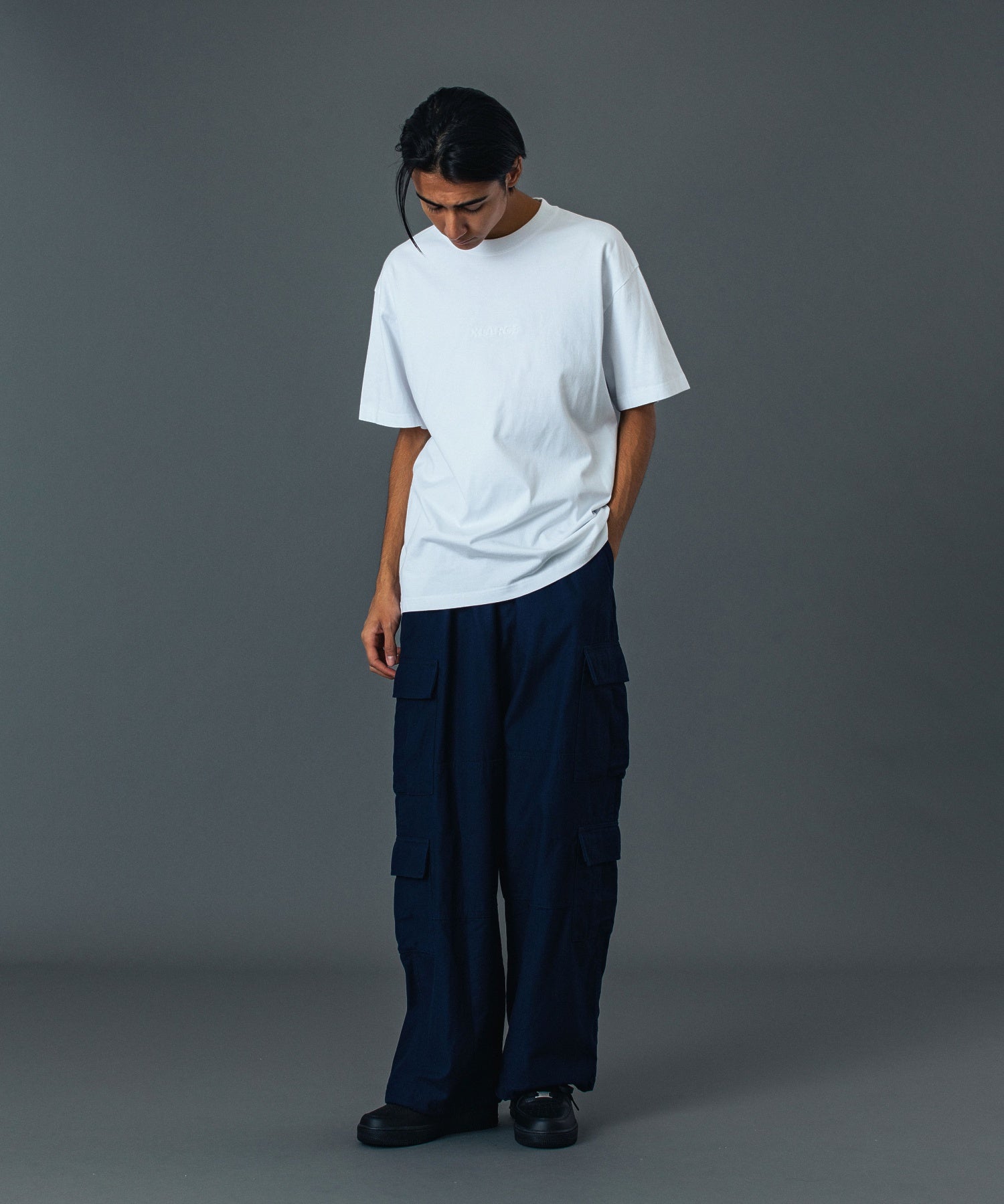 EMBOSSED STANDARD LOGO S/S TEE