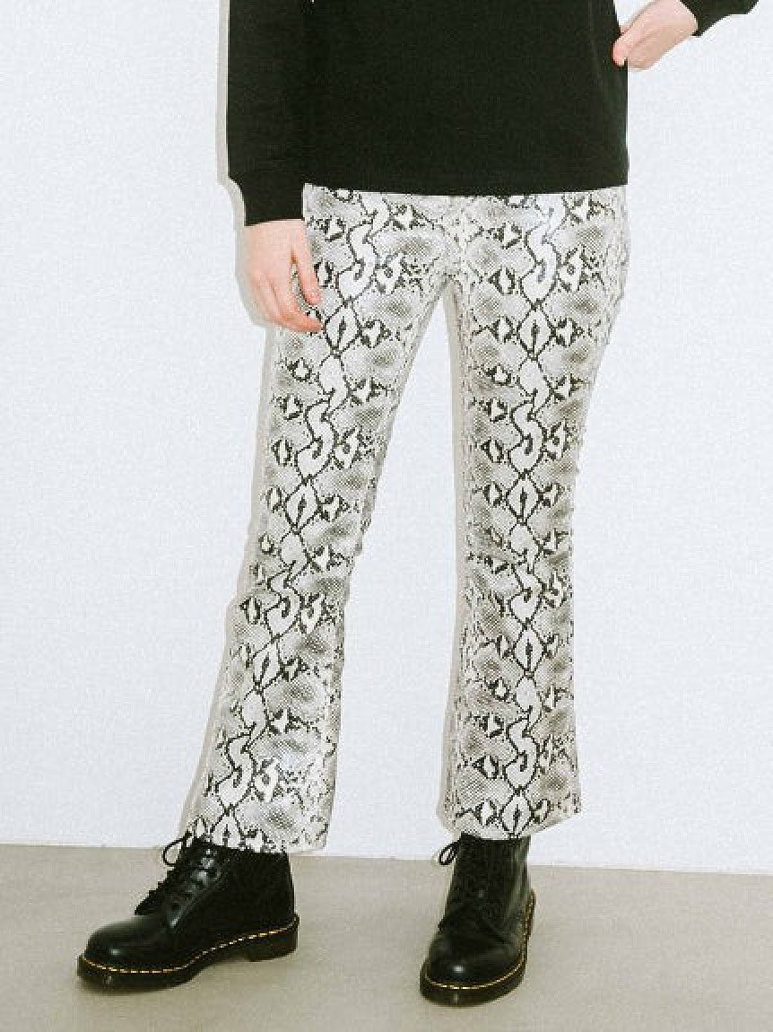 SNAKE PATTERN FLARE PANTS X-girl