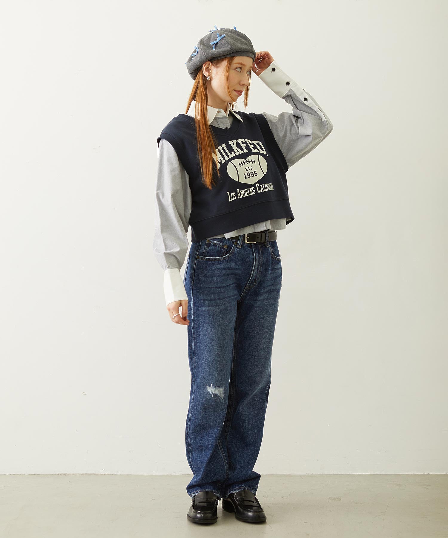 COLLEGE LOGO V-NECK SWEAT VEST