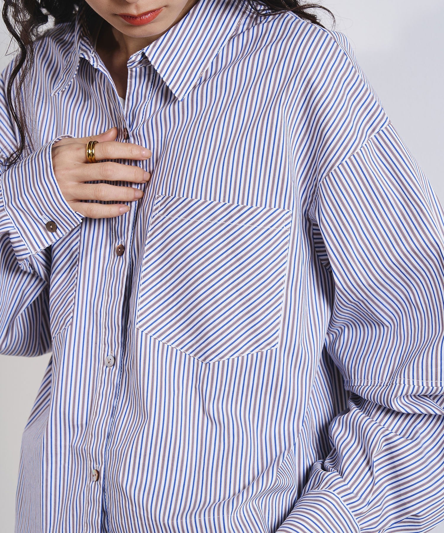 ASSORTED VOLUME SLEEVE SHIRT
