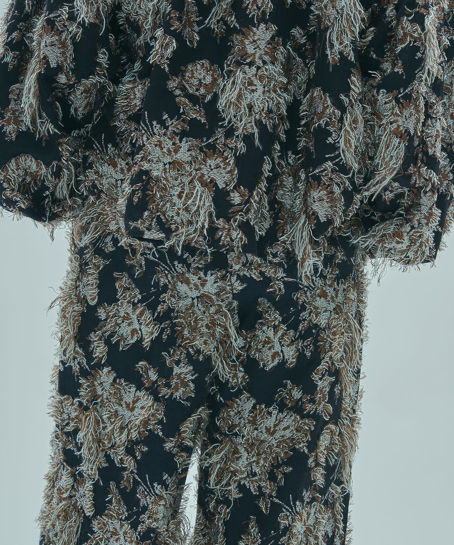 mag.by c/FLOWER JACQUARD PANTS