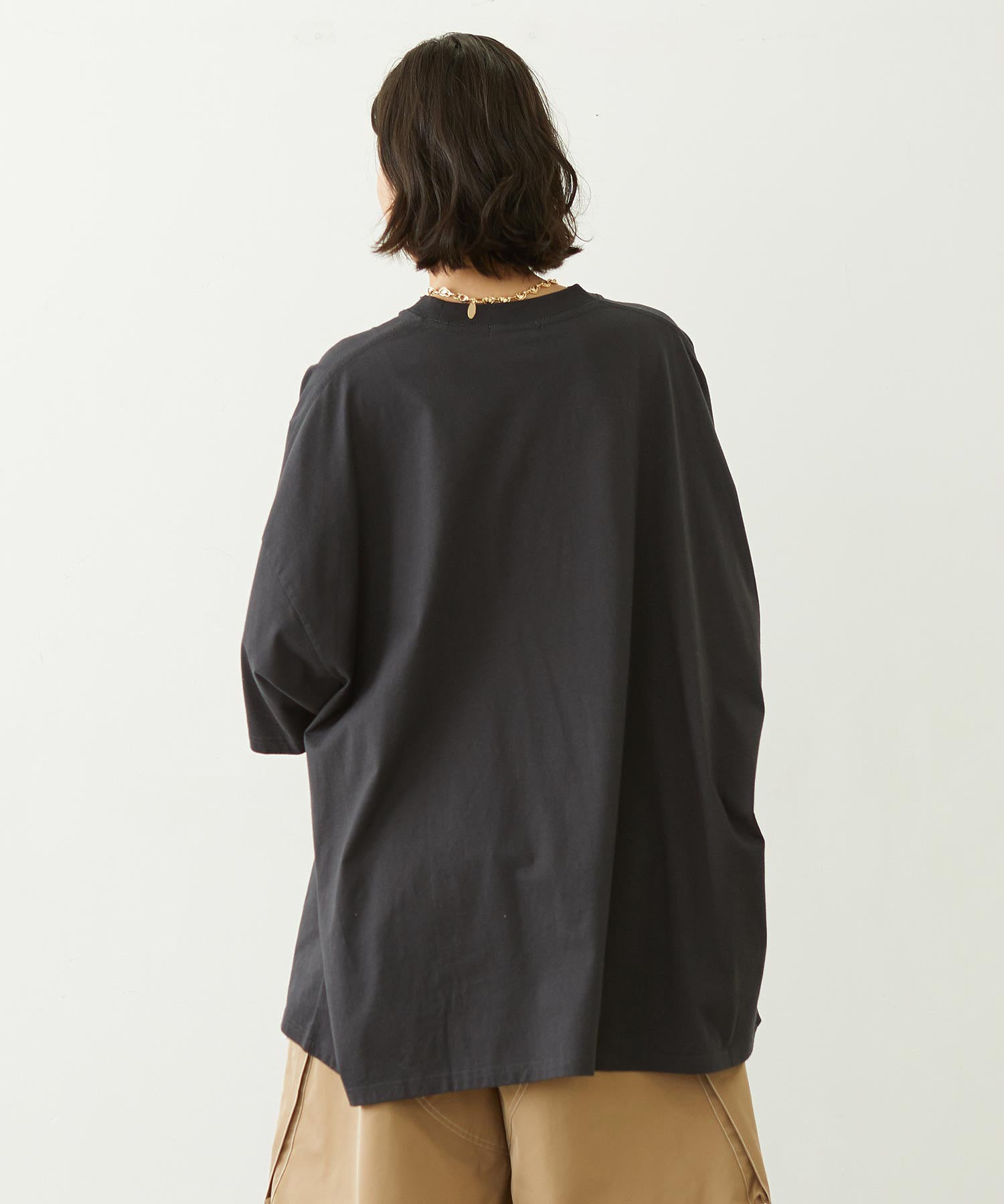 STENCIL SAGARA EMBROIDERY S/S TEE