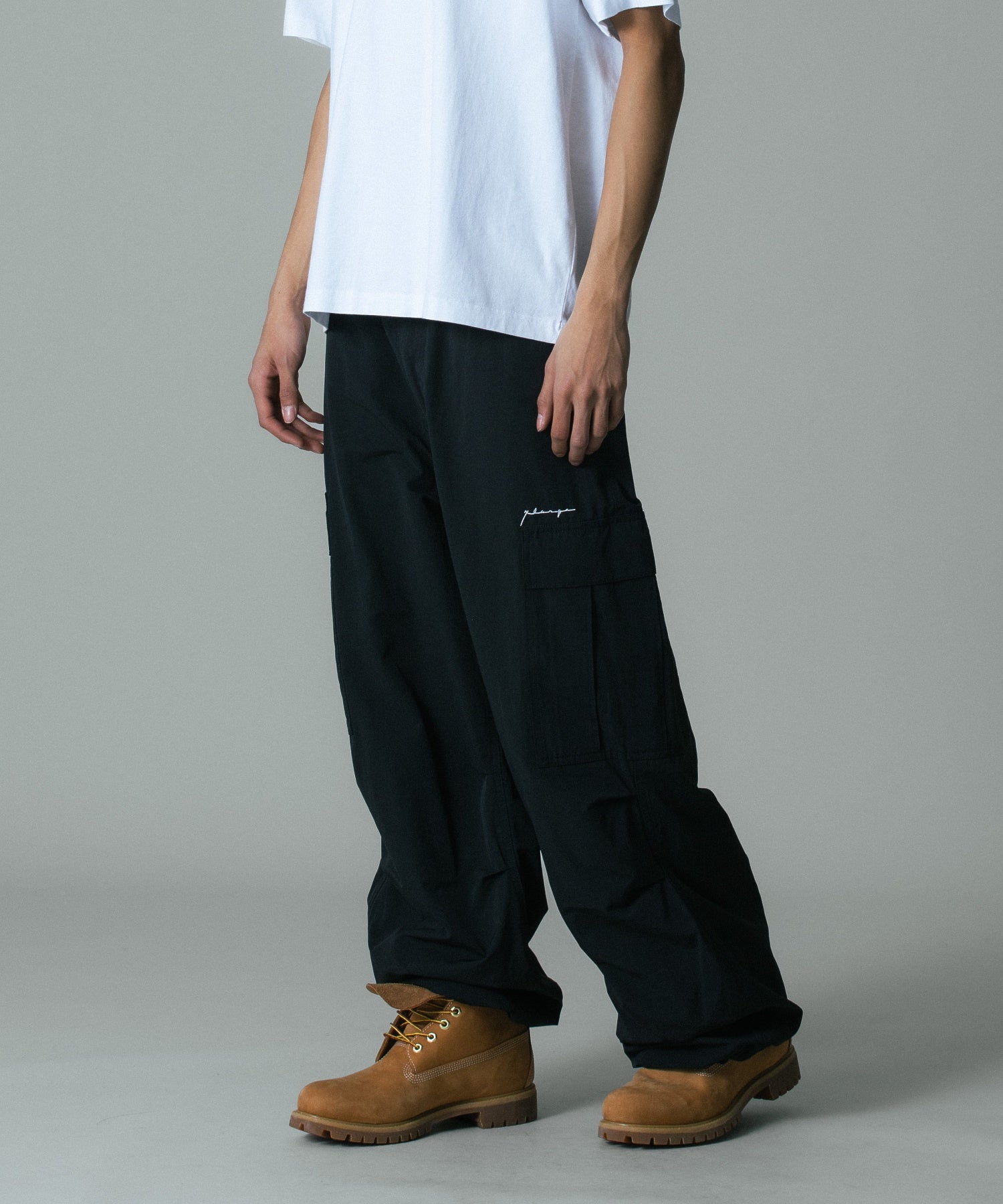 MODEL 身長183cm / 着用サイズ：Lサイズ