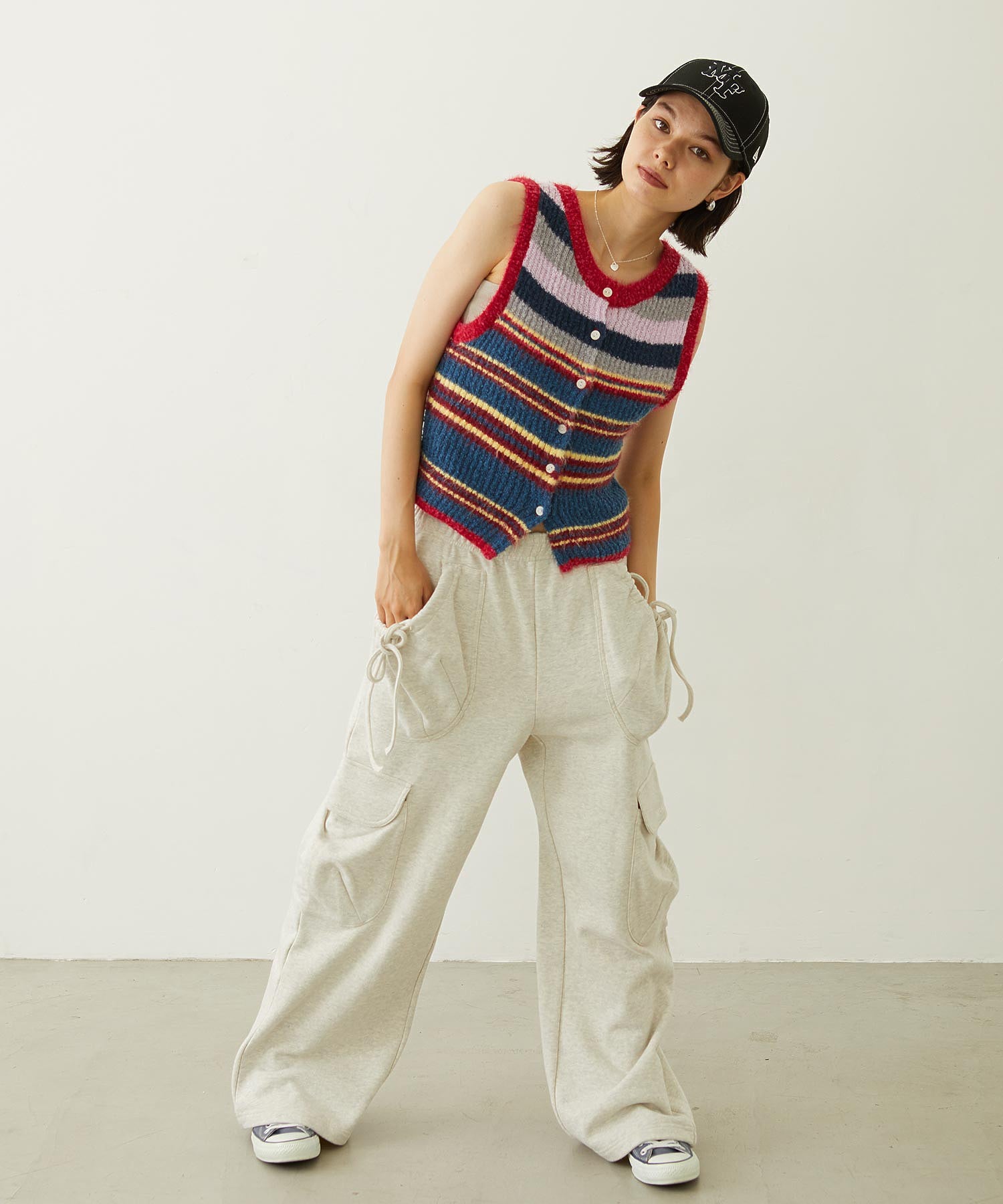 TWO-TYPE STRIPED KNIT VEST