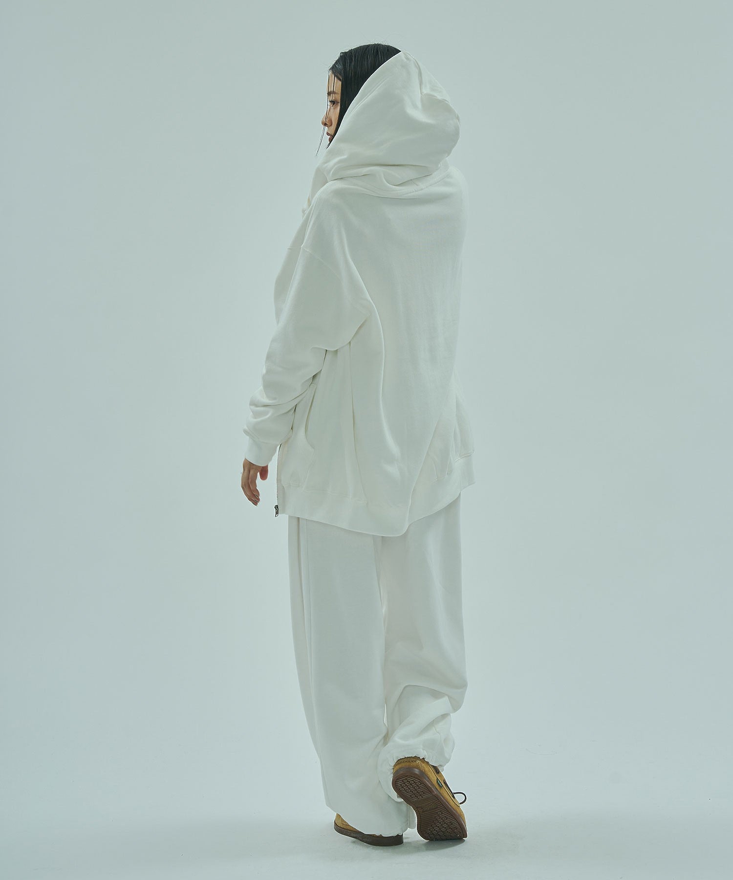 PATCH EMBROIDERY ZIP HOODIE