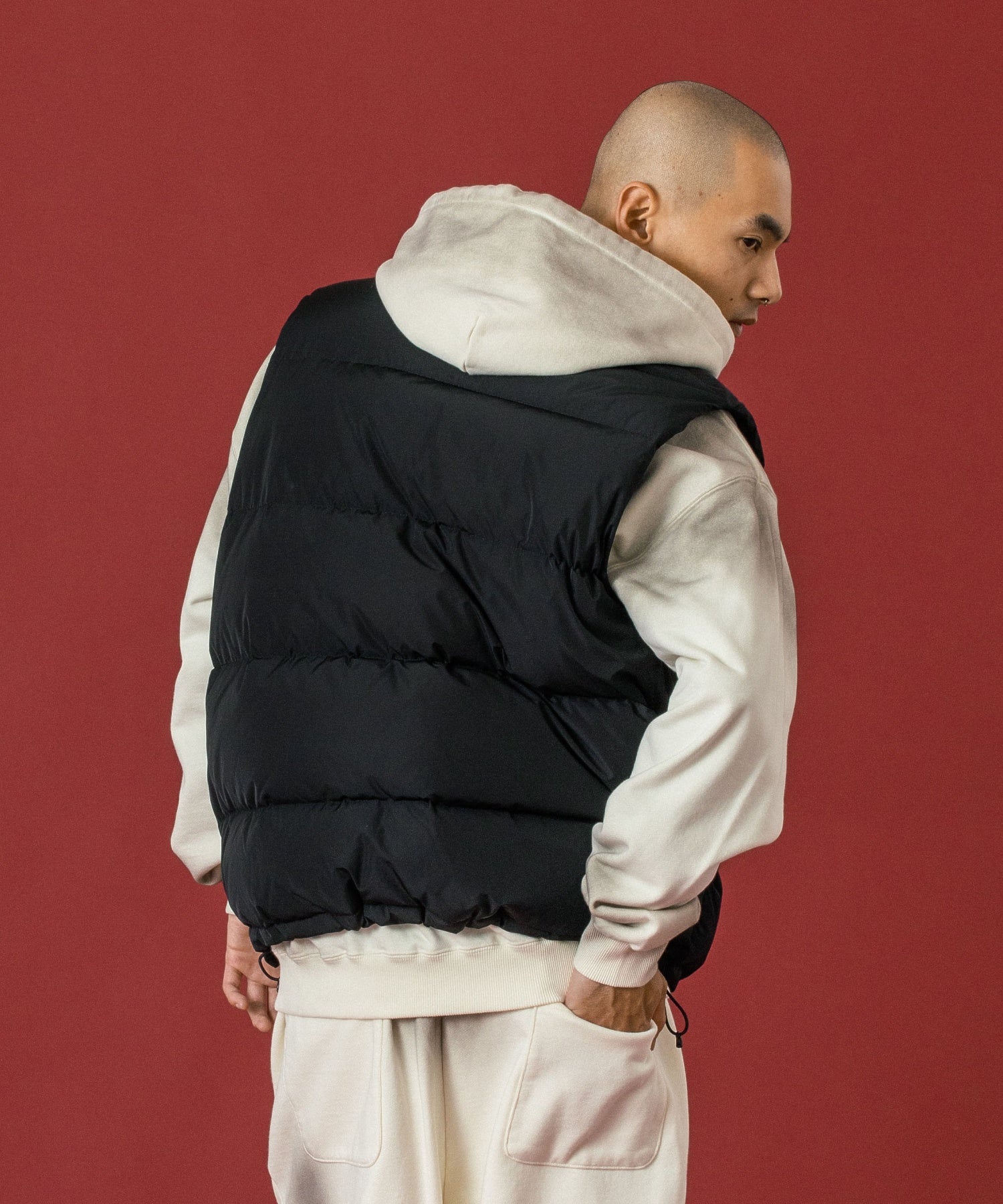 DOWN VEST