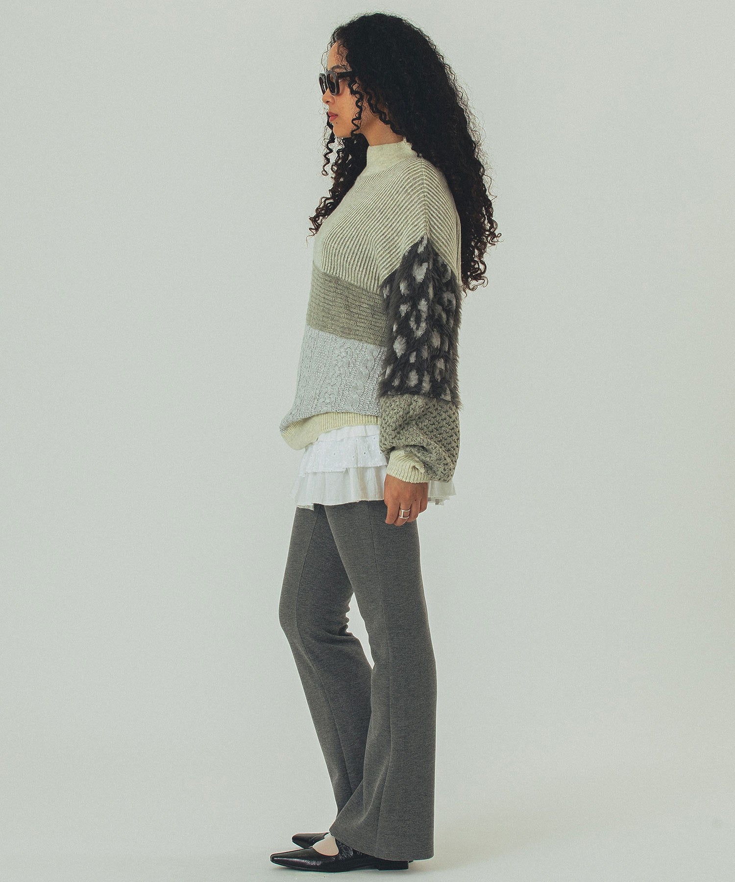CUT FLARE PANTS