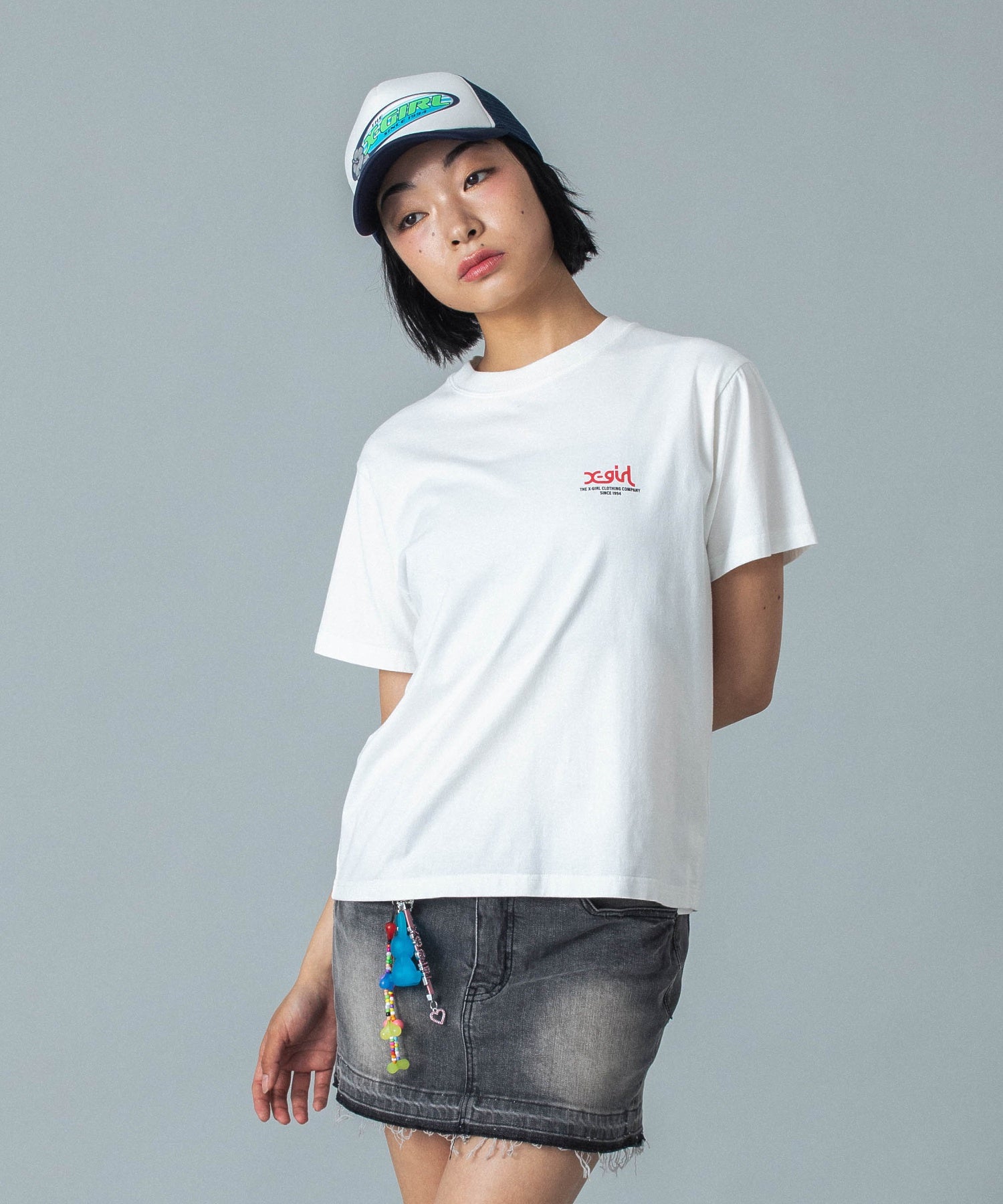 HIBISCUS OVAL LOGO TRUCKER CAP