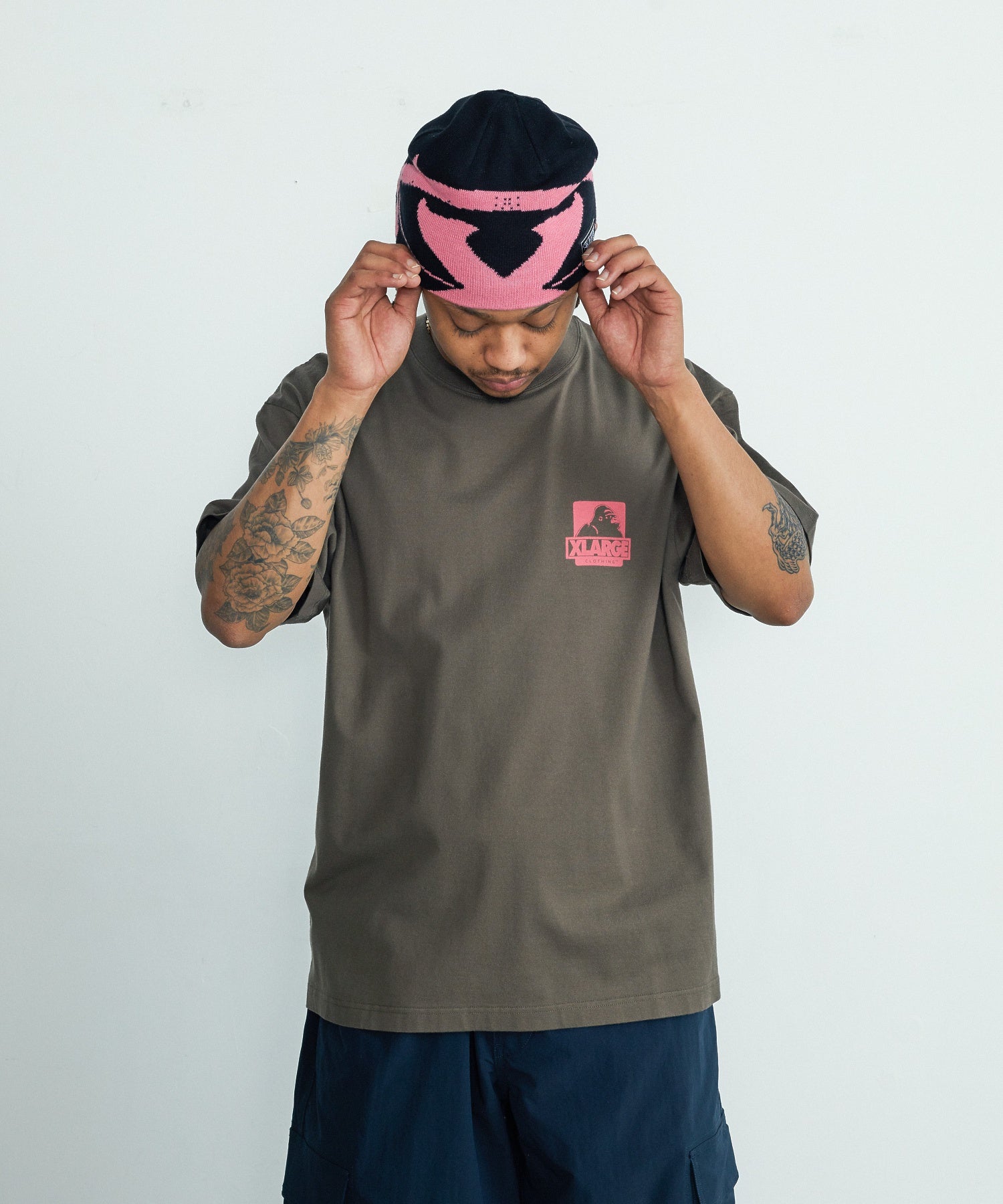 X MONSTER LOGO BEANIE