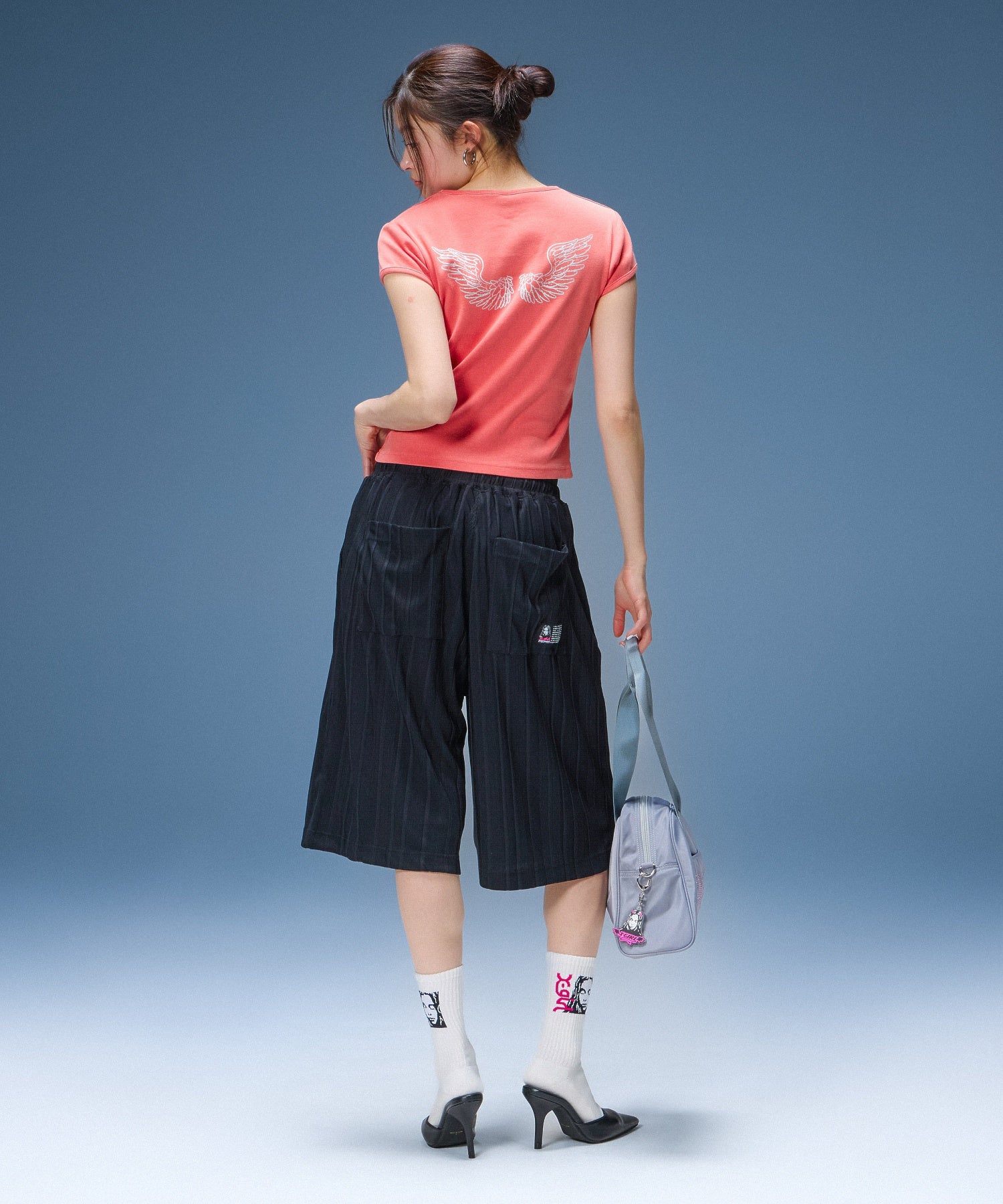 SCRIPT LOGO SHORTS