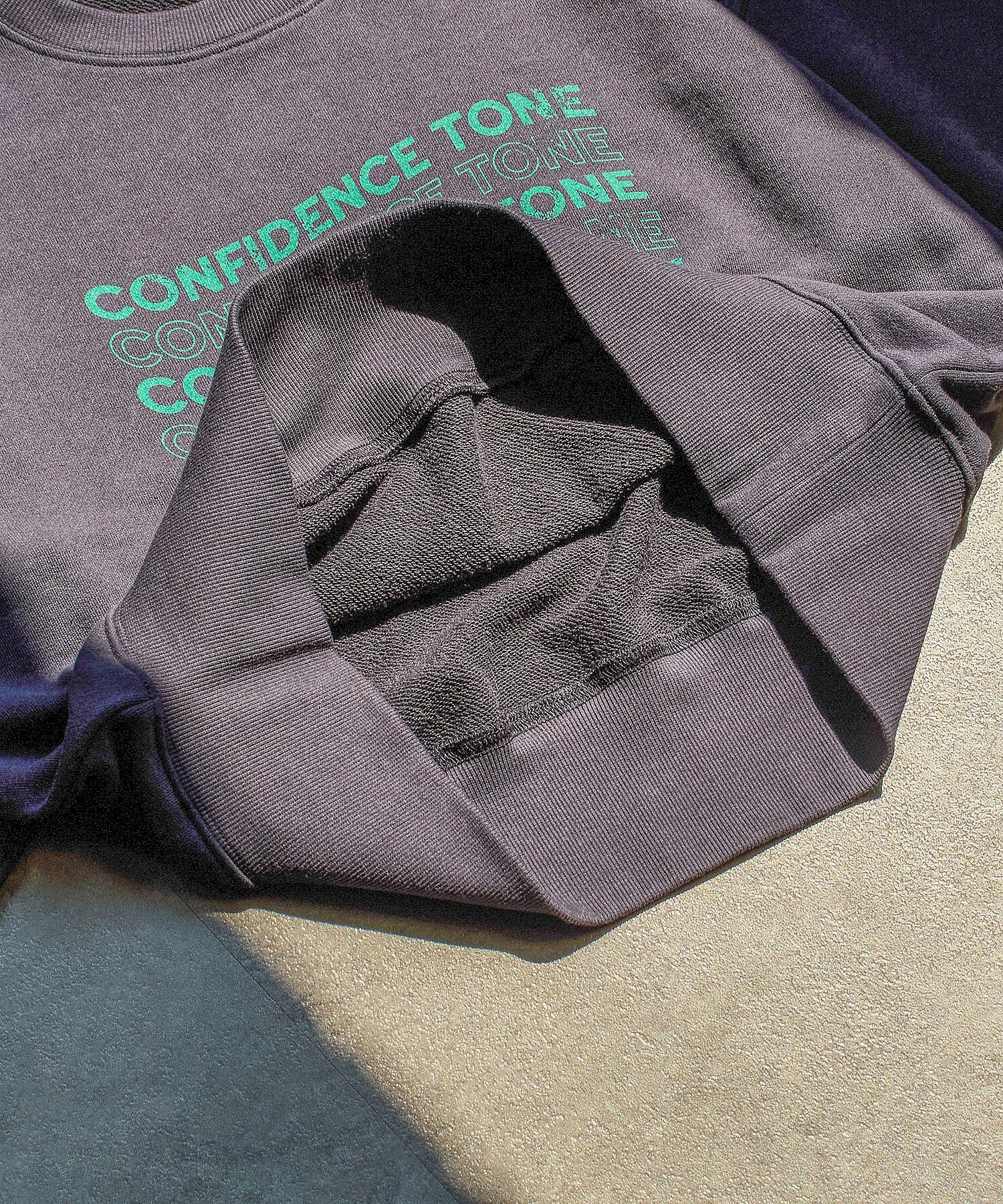 SHORT LENGTH SWEAT TOP