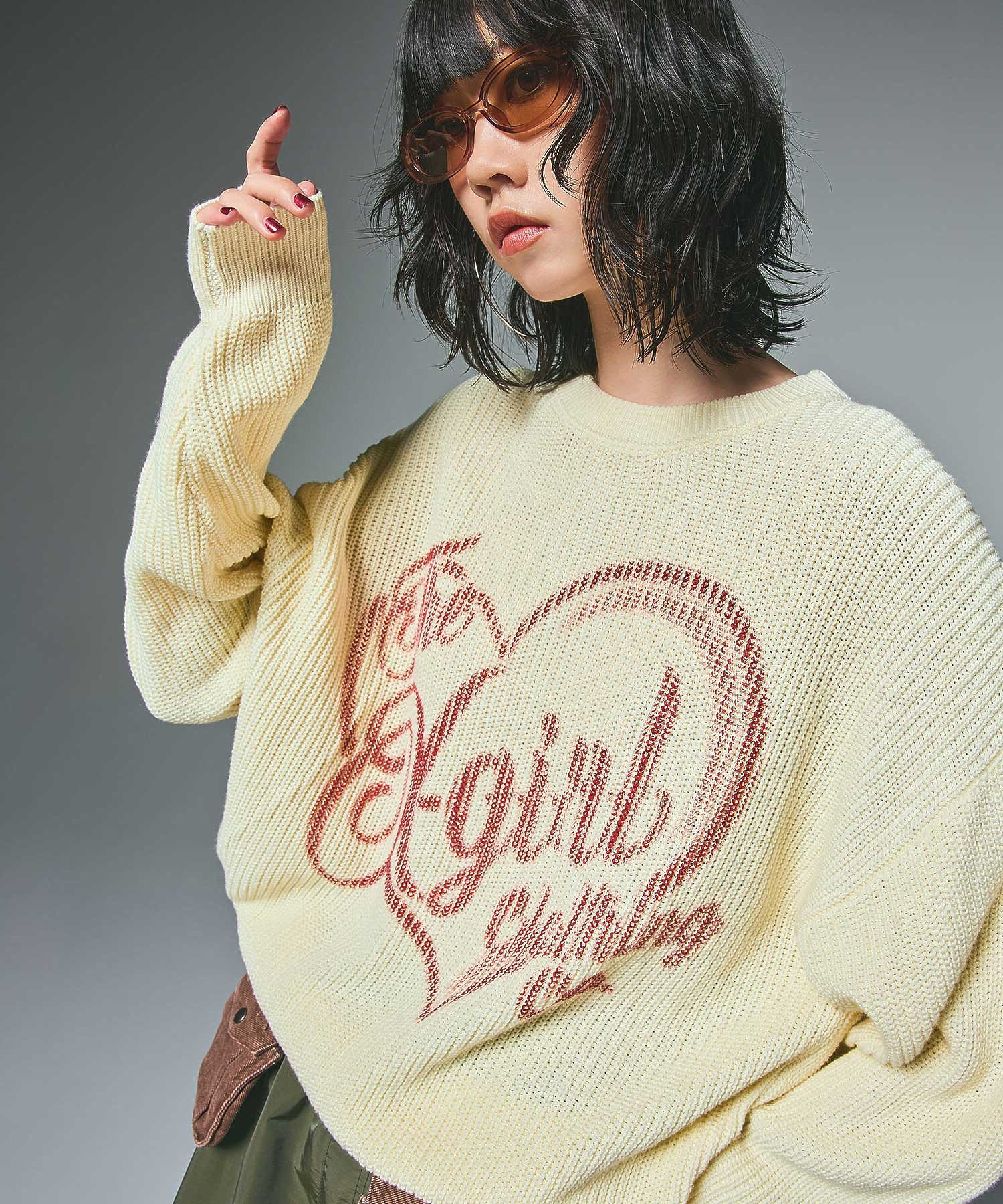 HEART SPRAY LOGO KNIT TOP