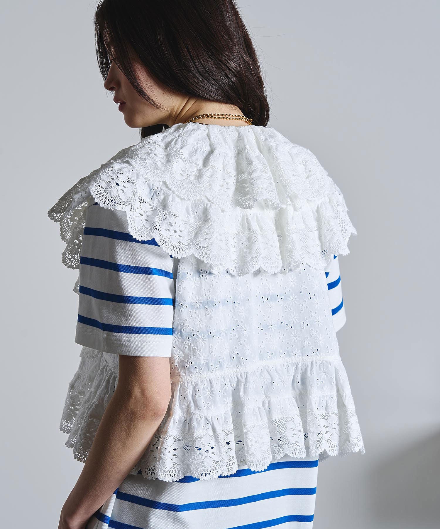 mag.by c/COTTON EMBROIDERY FRILL VEST