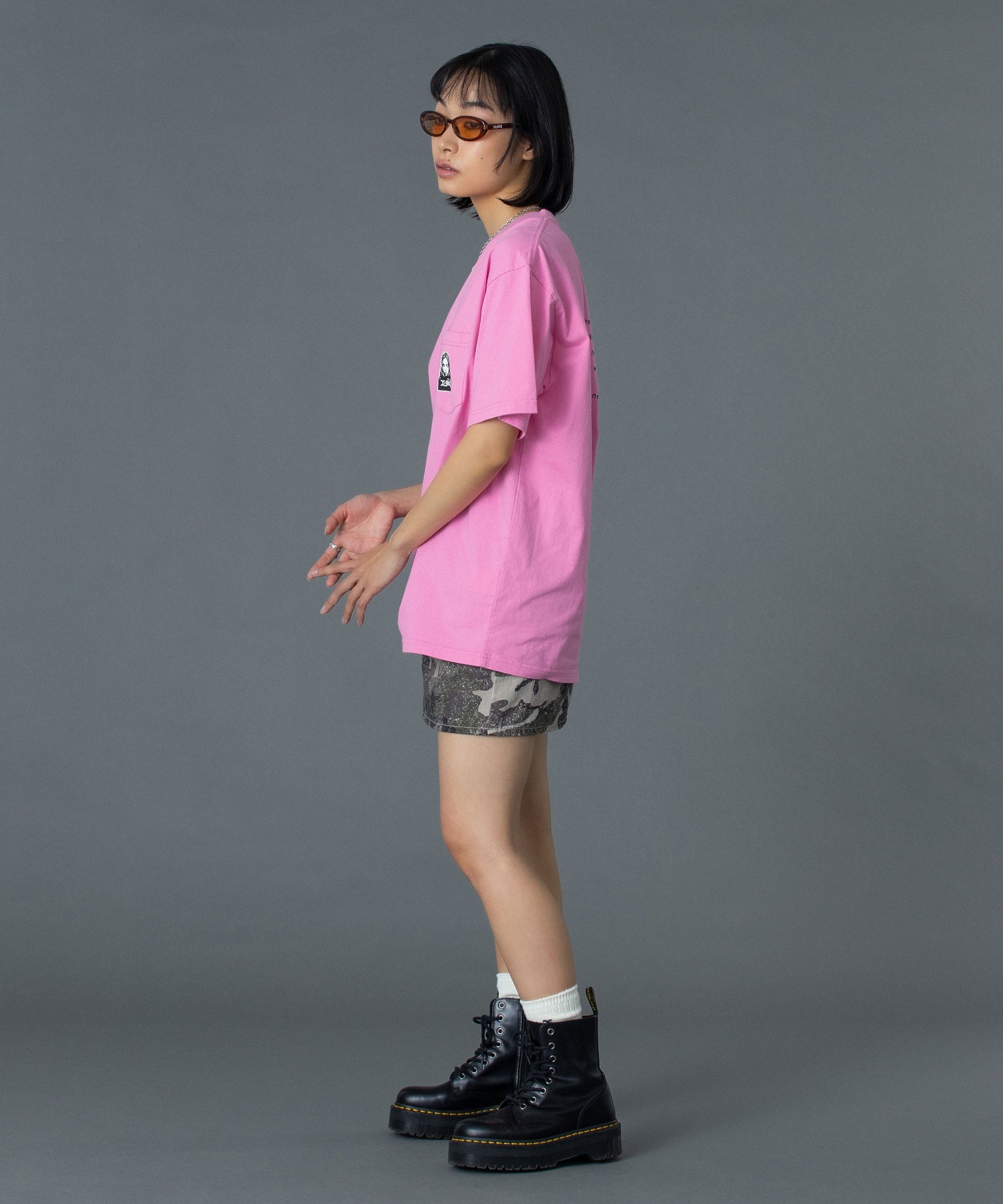FACE AND WORDS POCKET S/S TEE