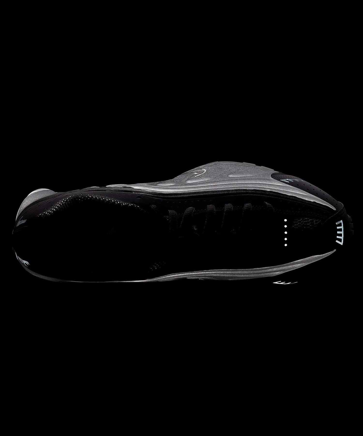 NIKE AR3565-101 WMNS SHOX R4