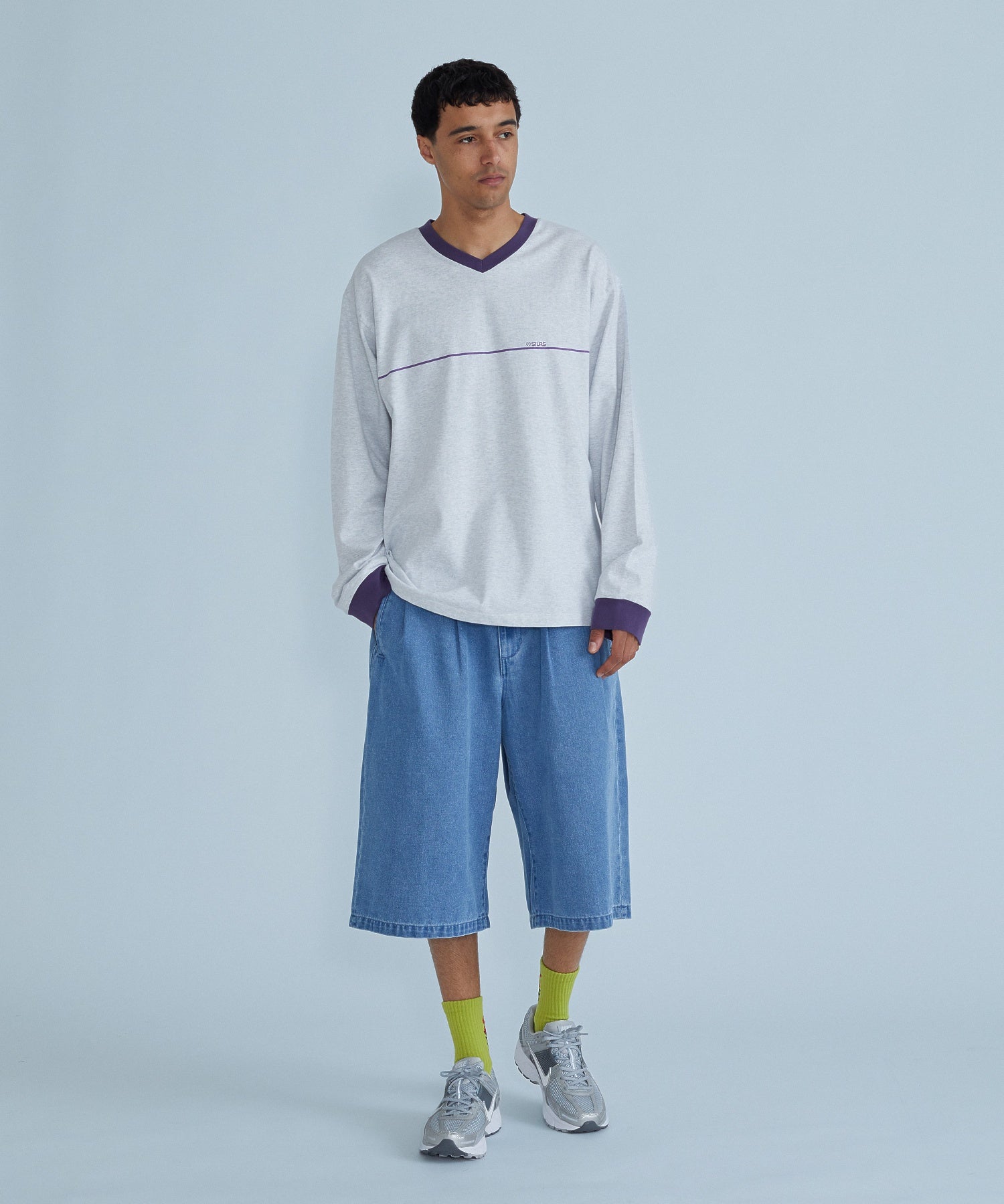 V-NECK L/S TEE