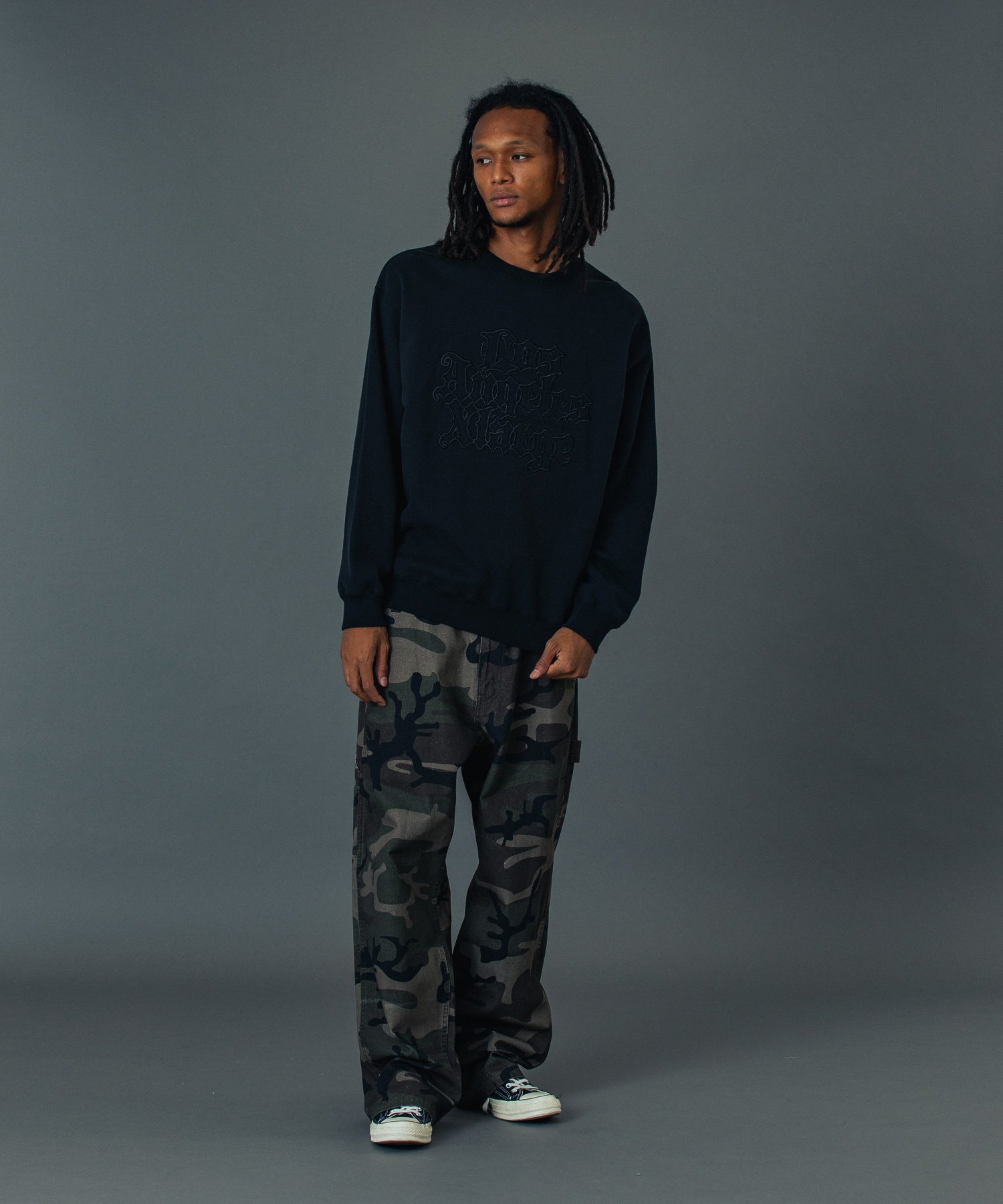 PATCHED OLD ENGLISH CREWNECK SWEATSHIRT