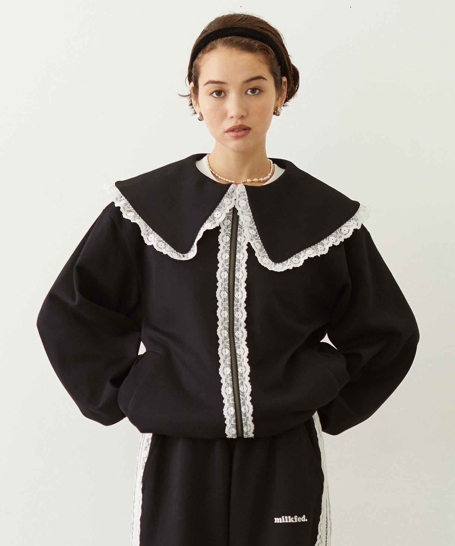 BIG COLLAR LACE JACKET