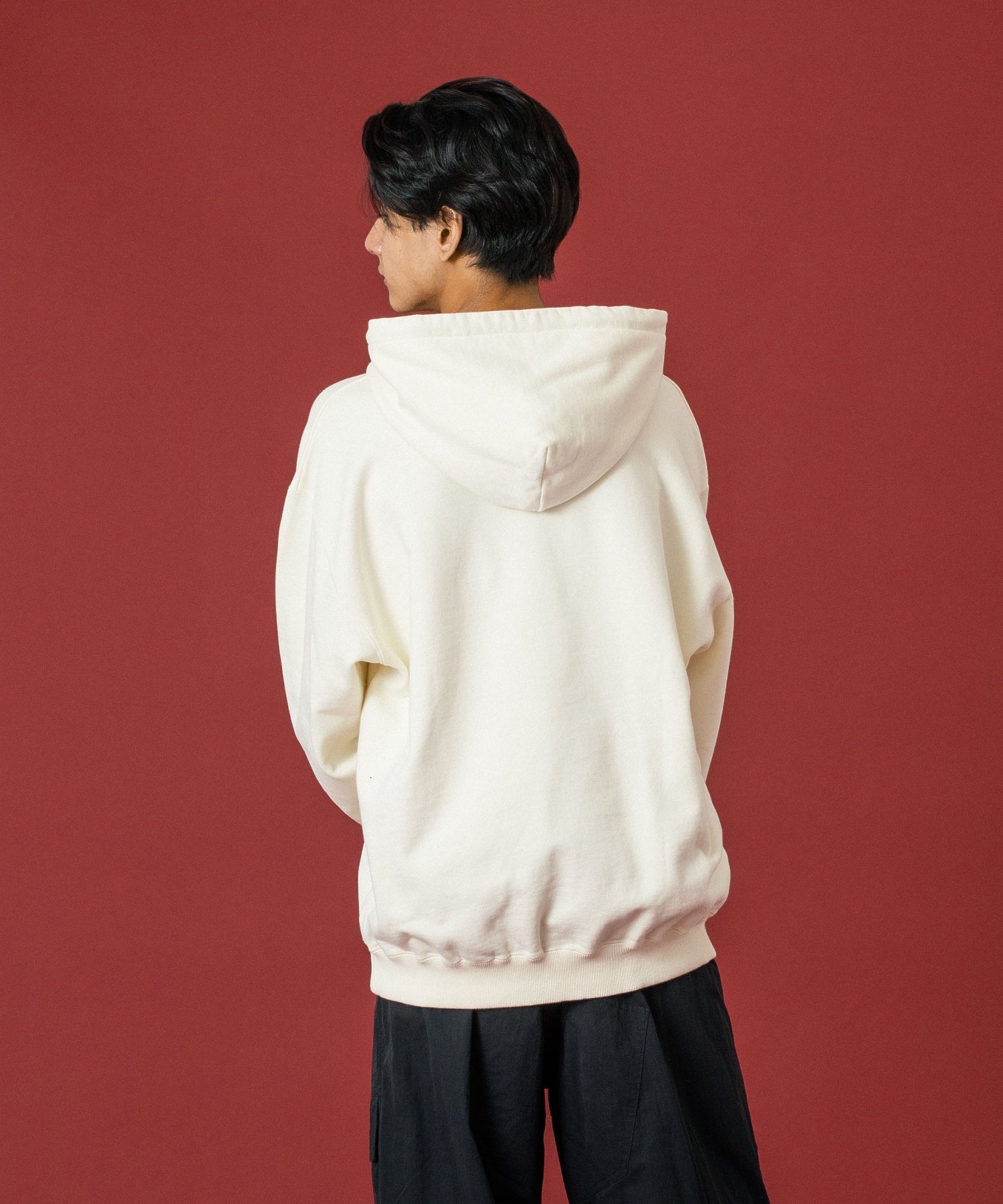 FLUORESCENT EMBROIDERED HOODED SWEATSHIRT