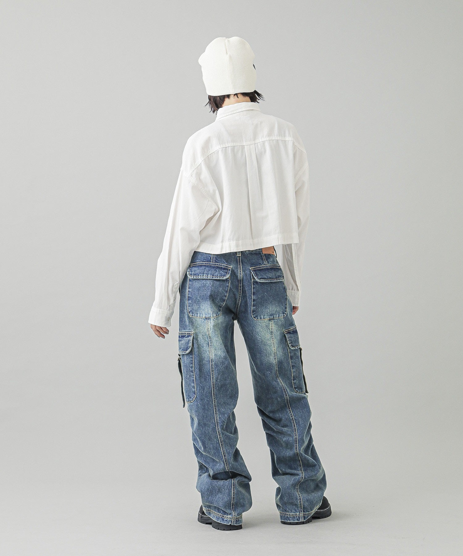 LOW RISE CARGO POCKET DENIM PANTS