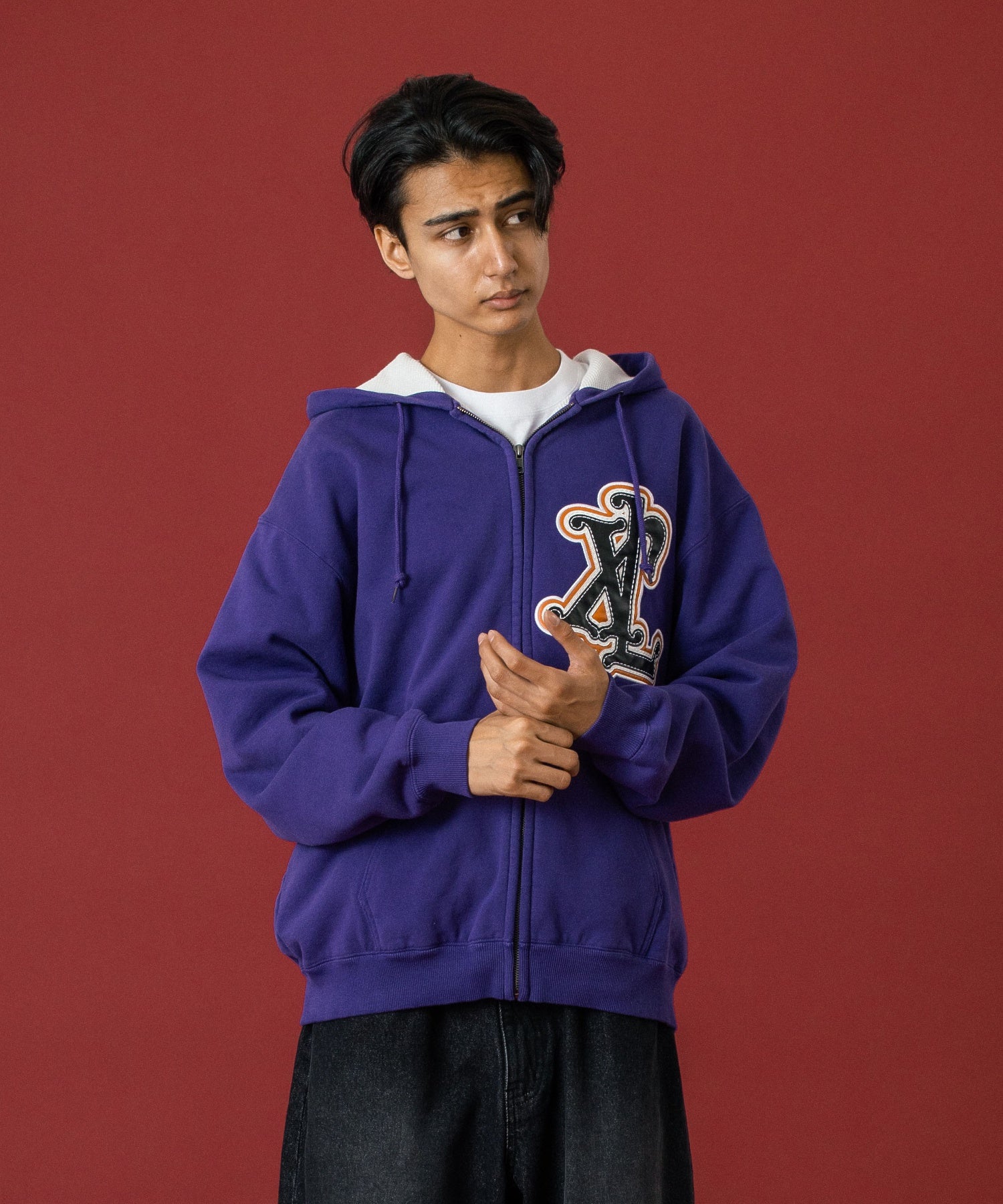 MODEL 身長183cm / 着用サイズ：Lサイズ