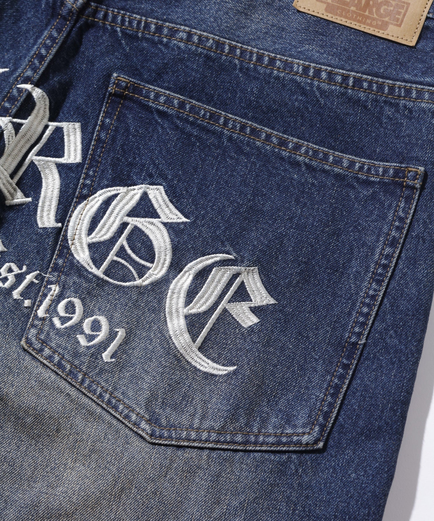 OLD ENGLISH BAGGY DENIM PANTS