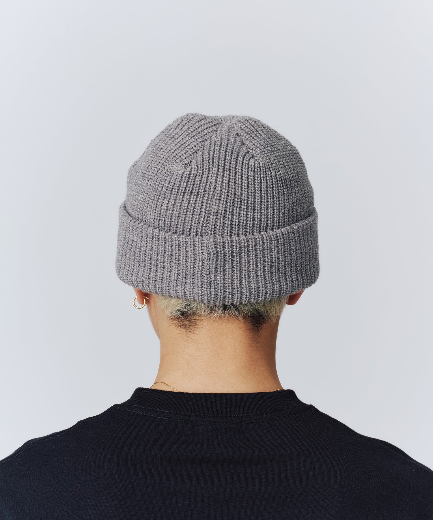 OVAL EMB. KNIT CAP