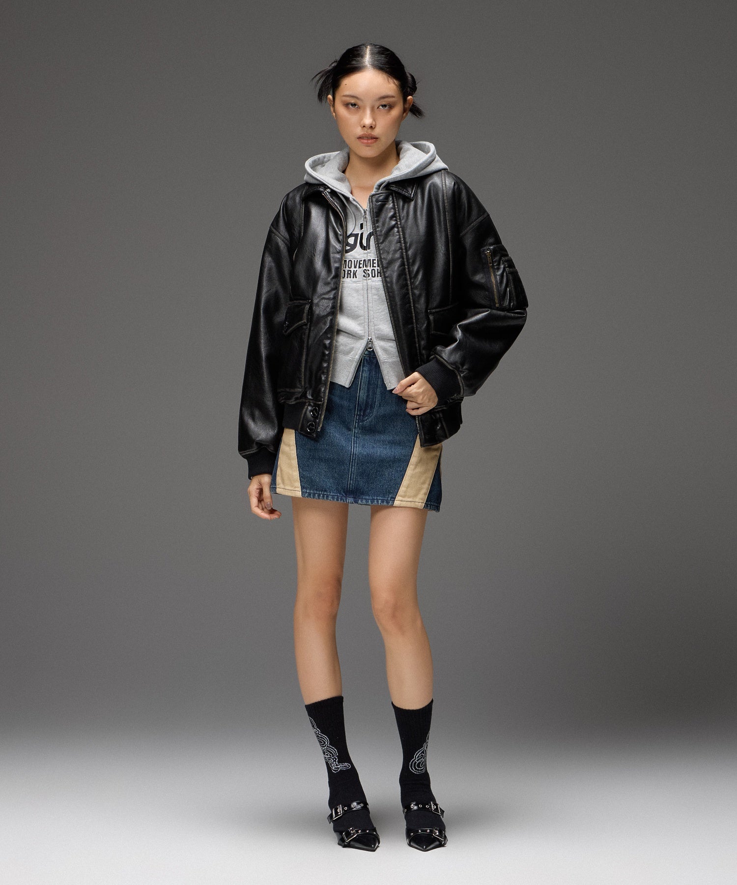 DETACHABLE FAUX FUR COLLAR PATCHED LOGO JACKET