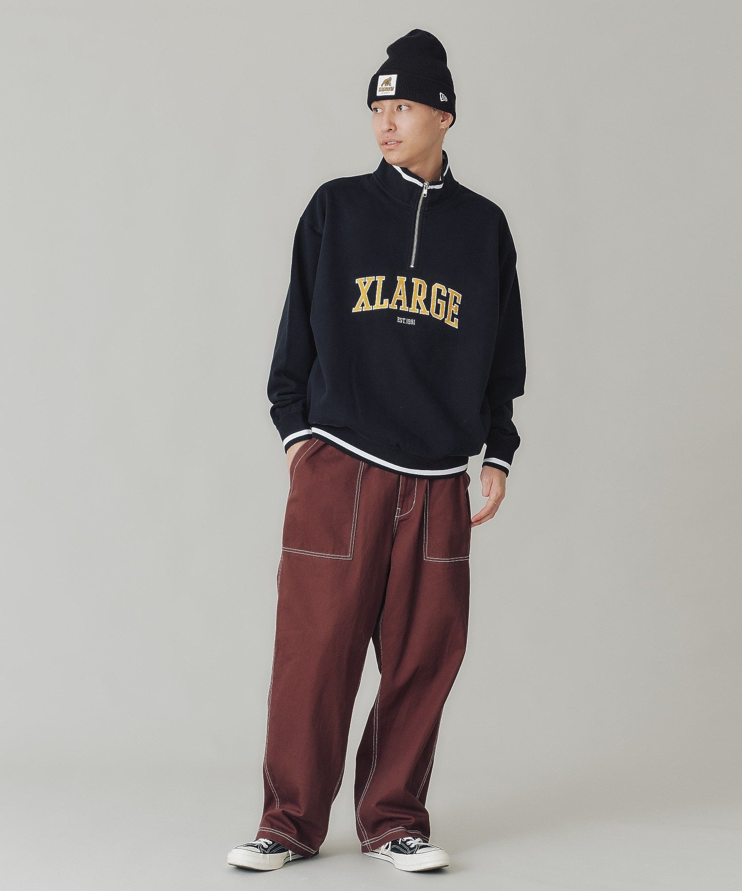 STRIPED RIB HALF ZIP SWEATSHIRT