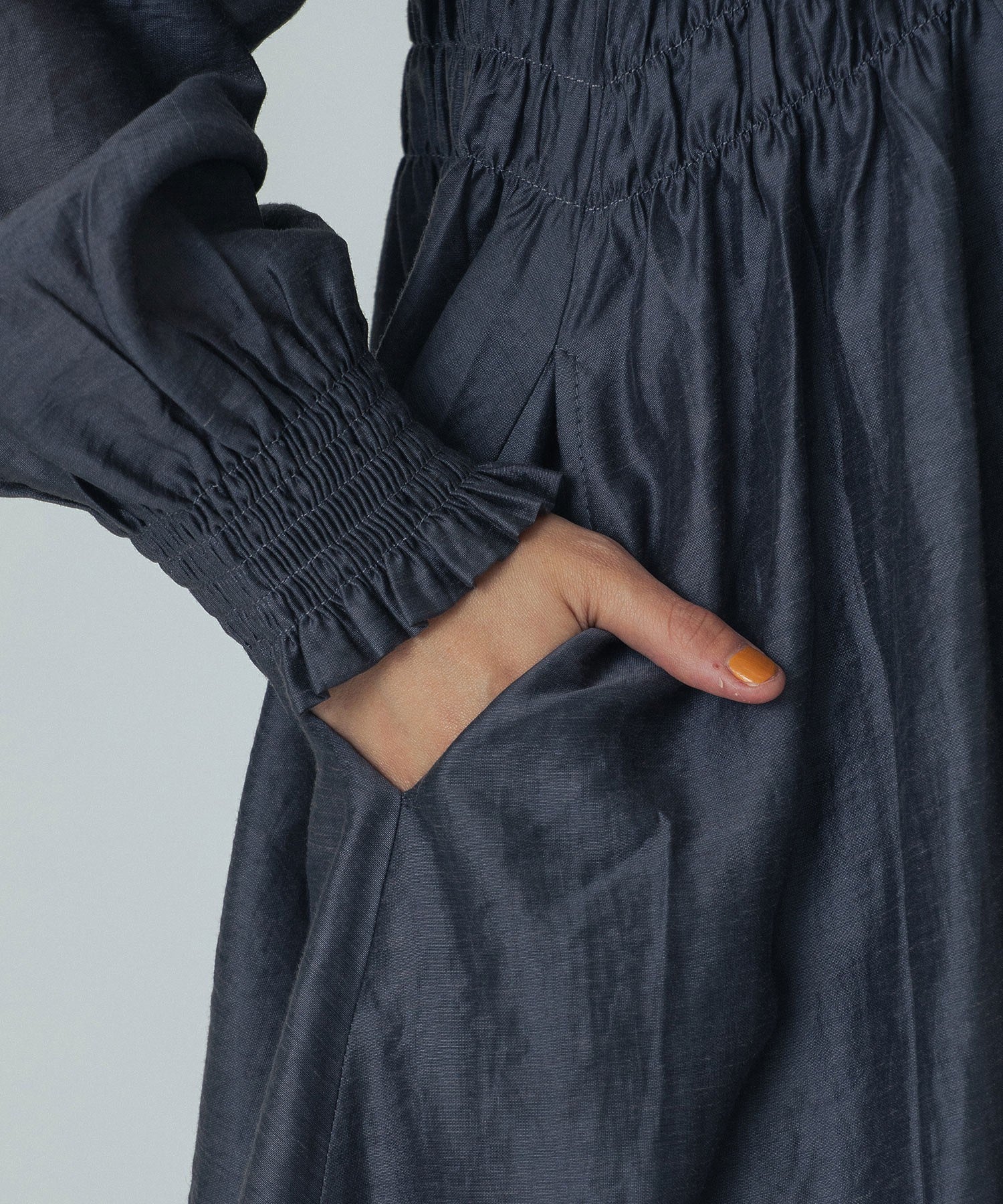 VOLUME DRESS