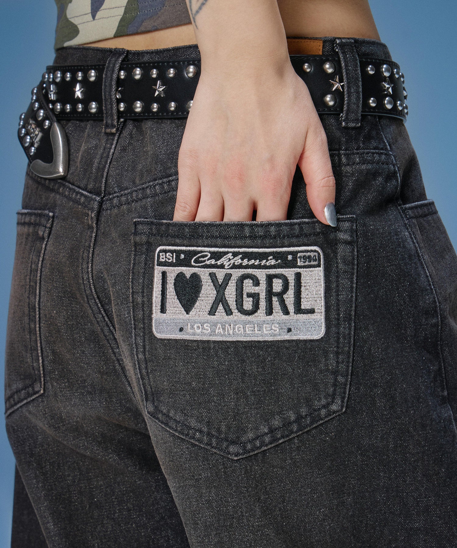 STAR STUDDED FAUX LEATHER BELT