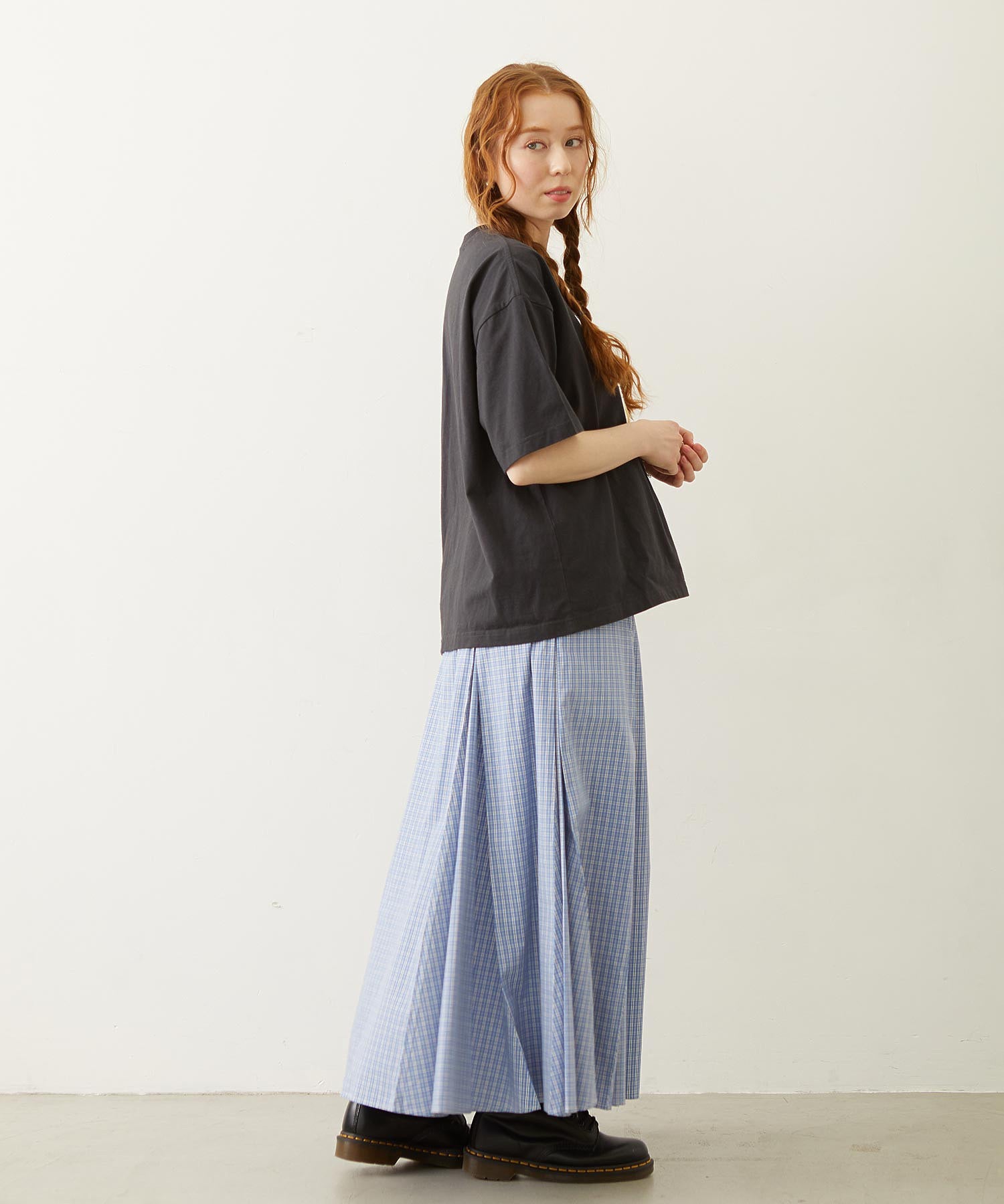 FLOWER SAGARA EMBROIDERY WIDE S/S TEE