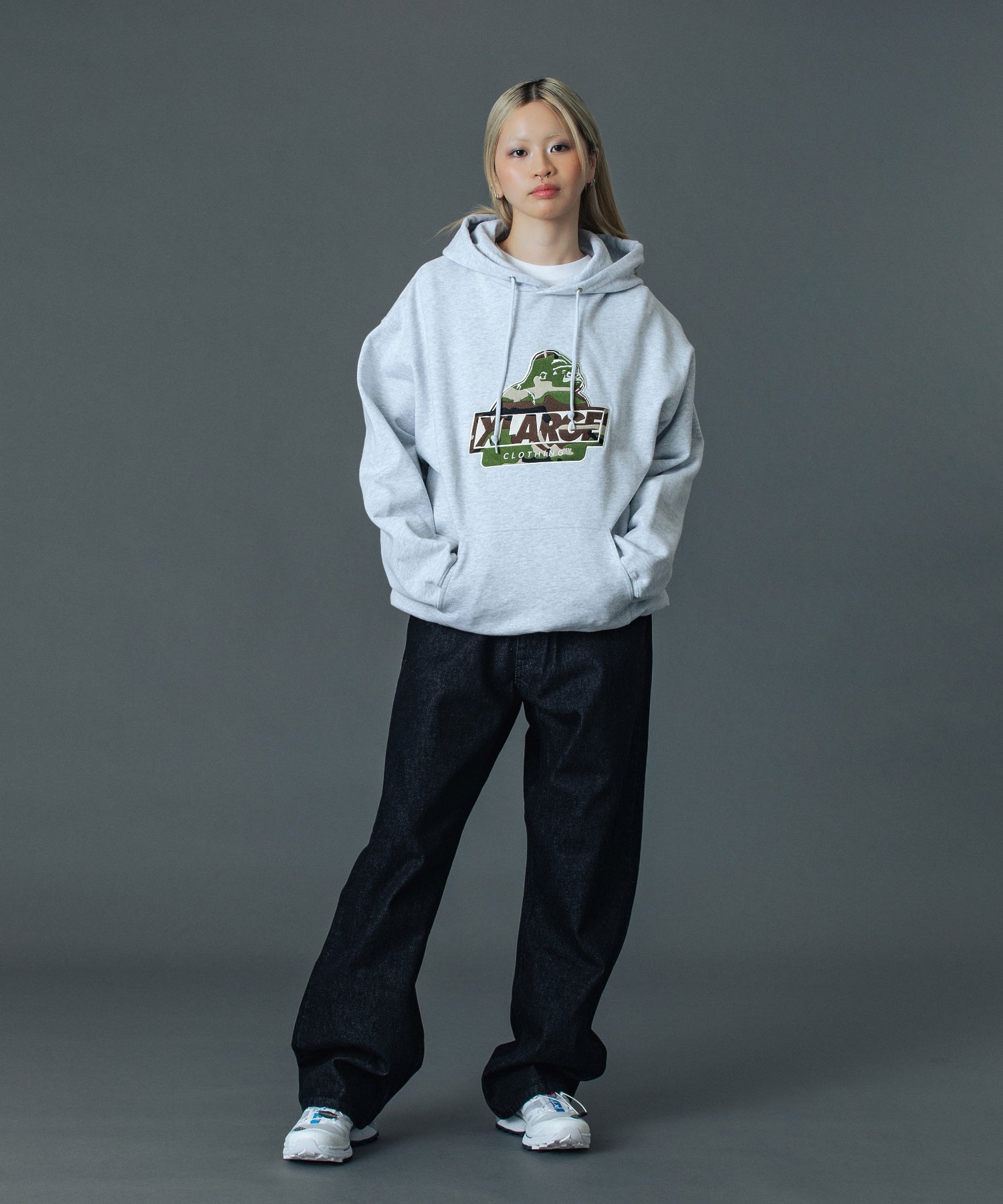 STAR LOGO DENIM PANTS