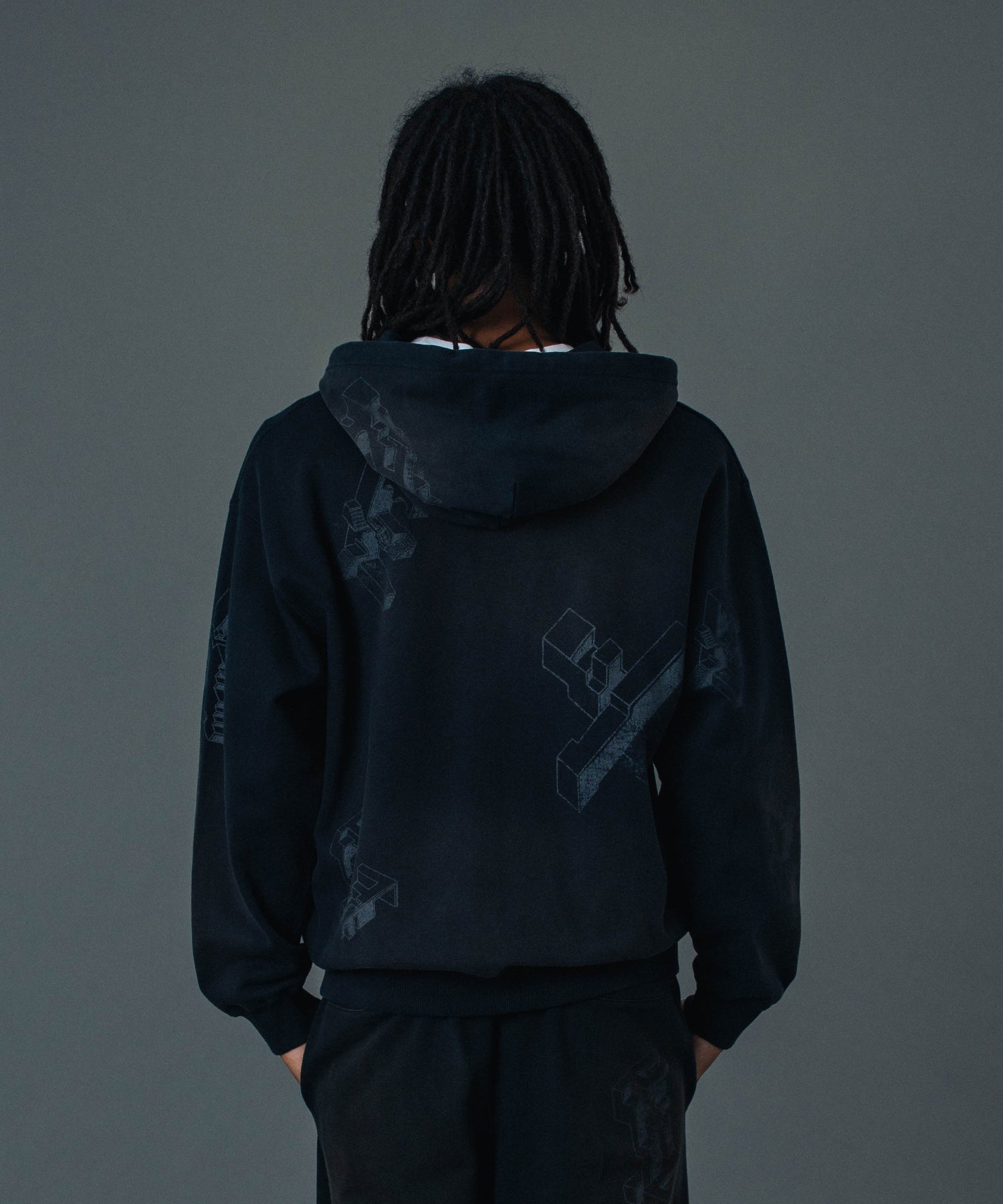 GEOMETRIC ZIP UP HOODED SWEATSHIRT