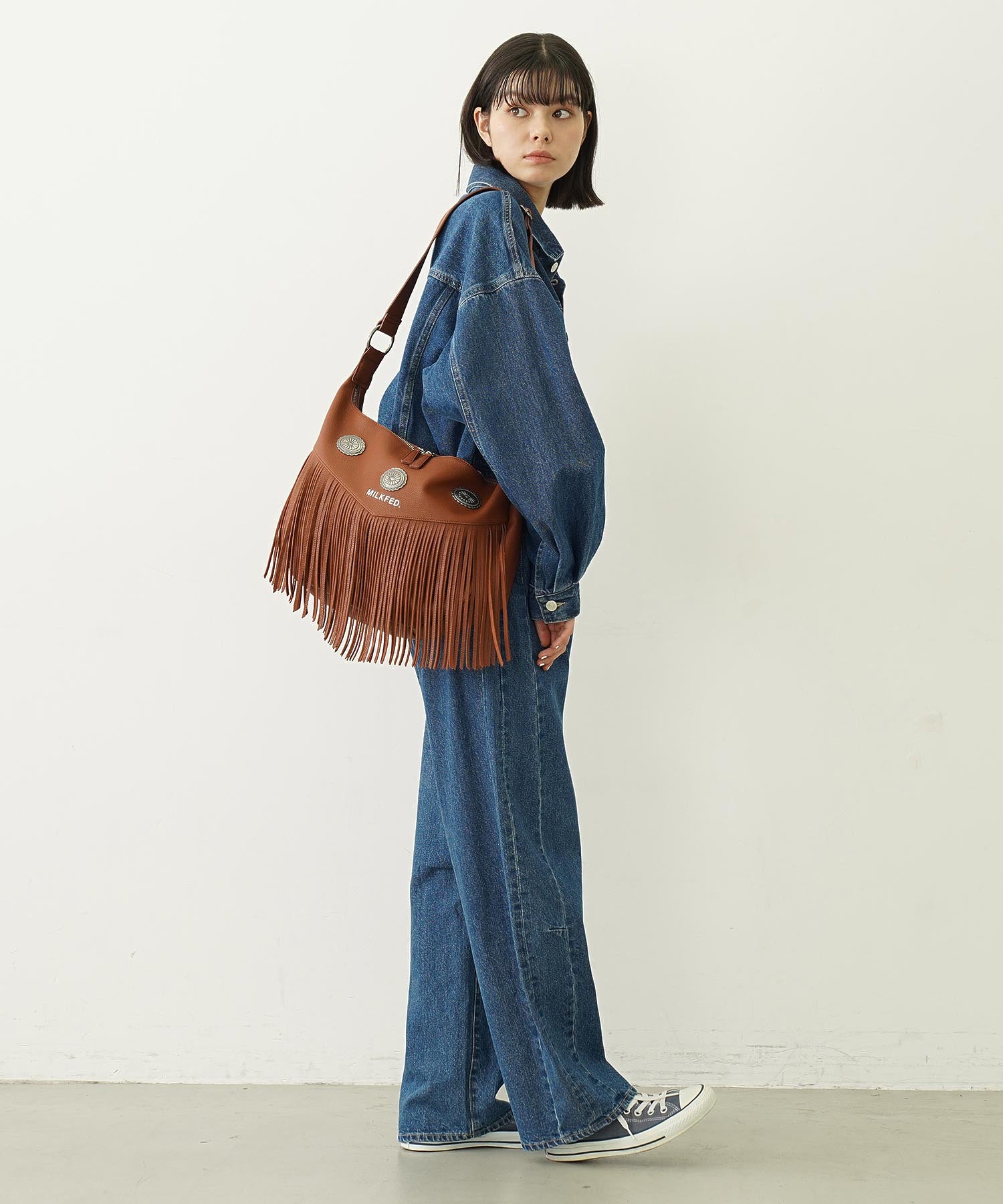 FRINGE SHOULDER BAG