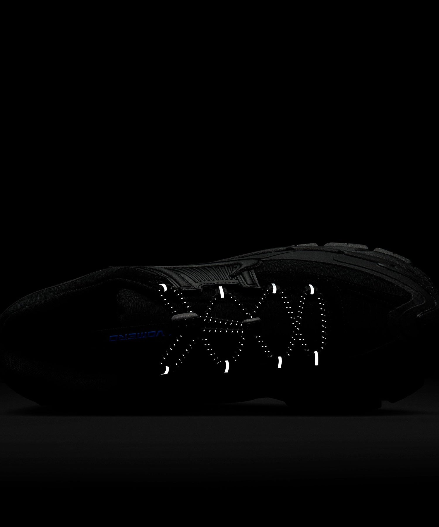 NIKE/ナイキ/ZOOM VOMERO ROAM FV2295-002