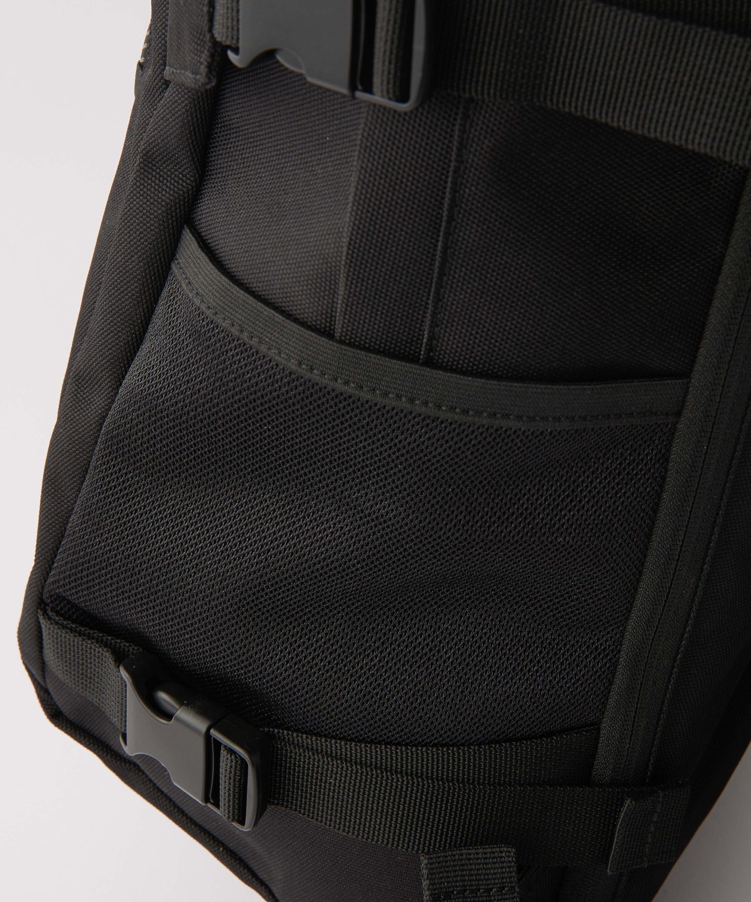 OVAL LOGO BUNGEE CORD BACKPACK