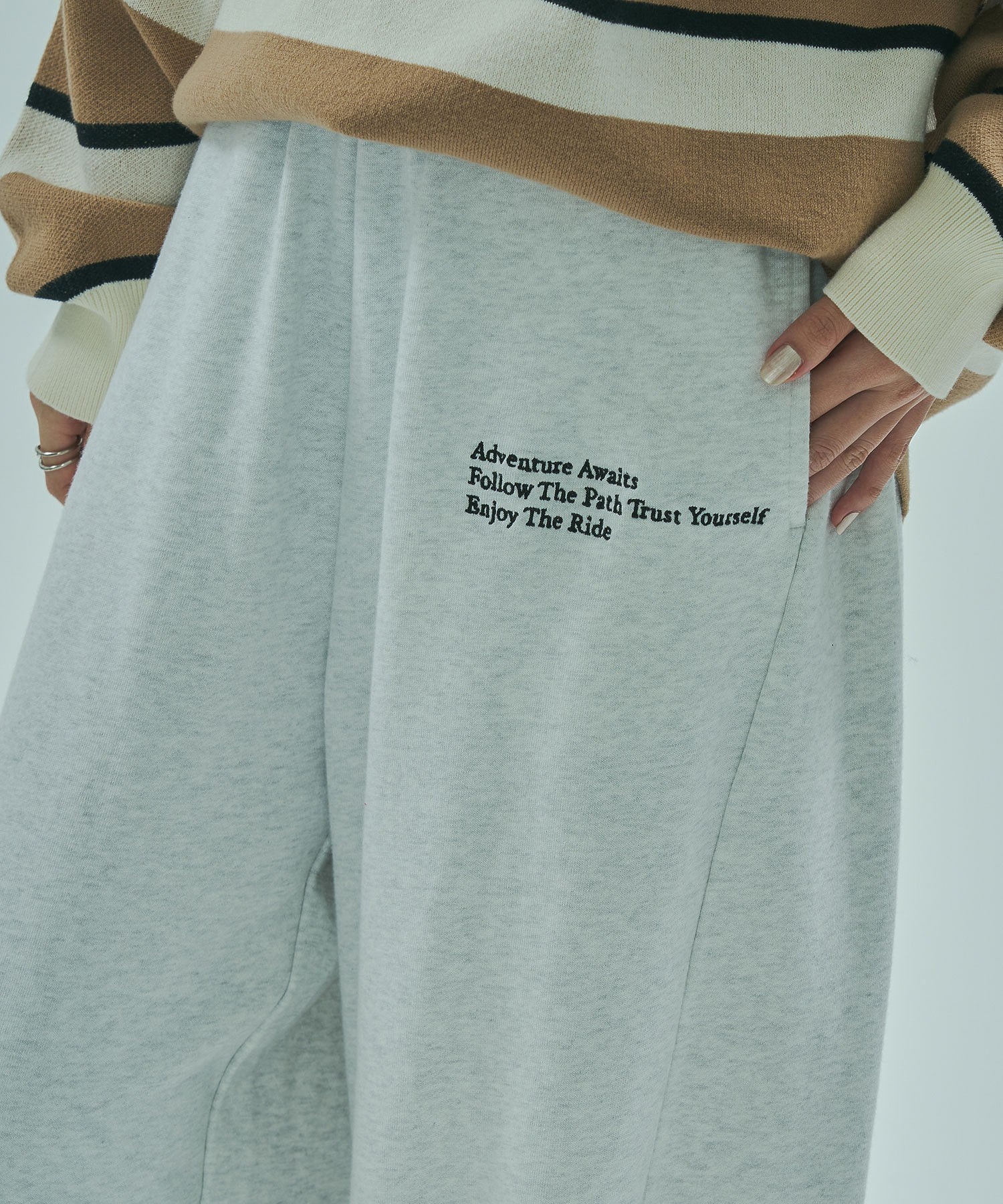 PATCH EMBROIDERY SWEAT PANTS