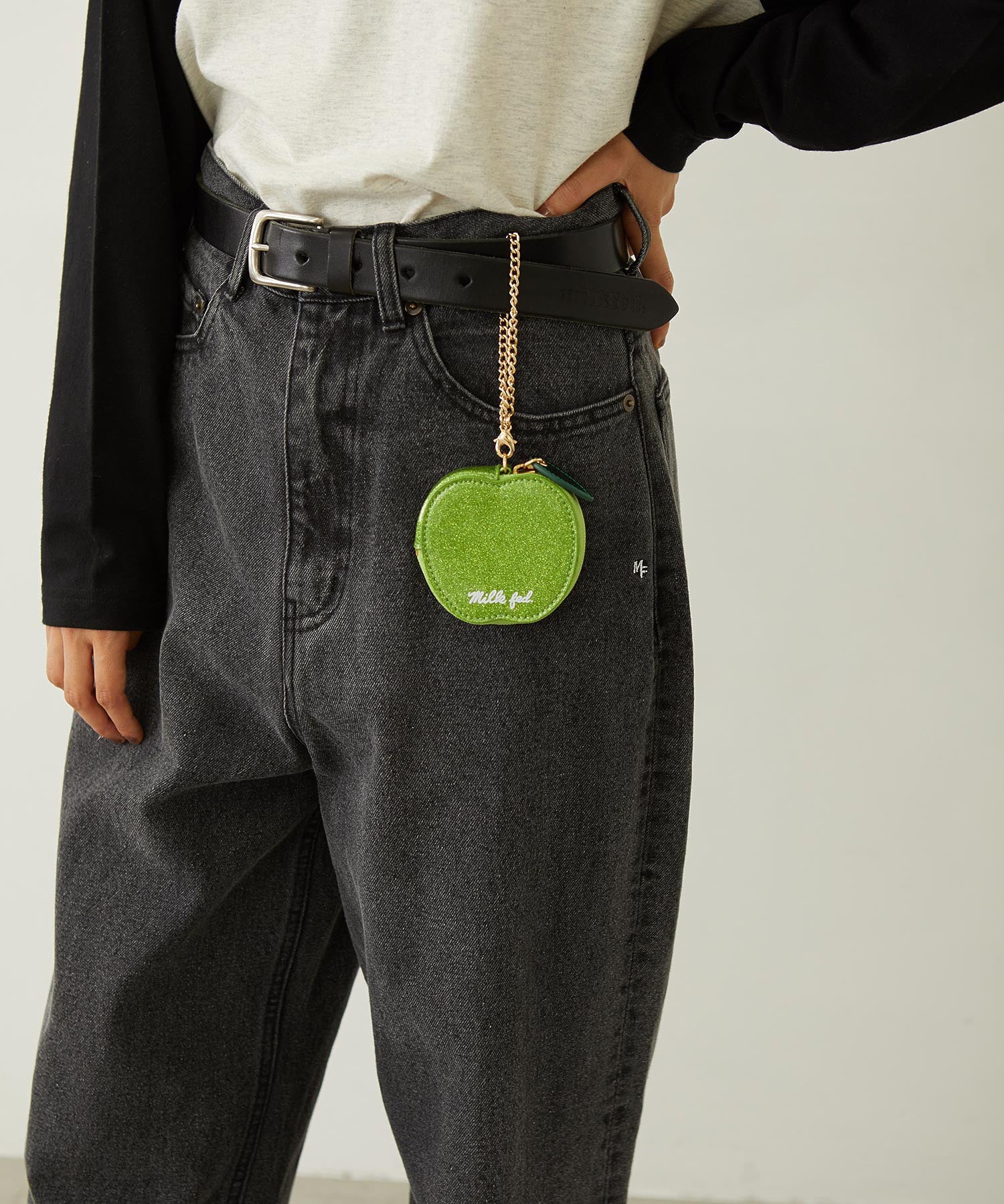 APPLE POUCH