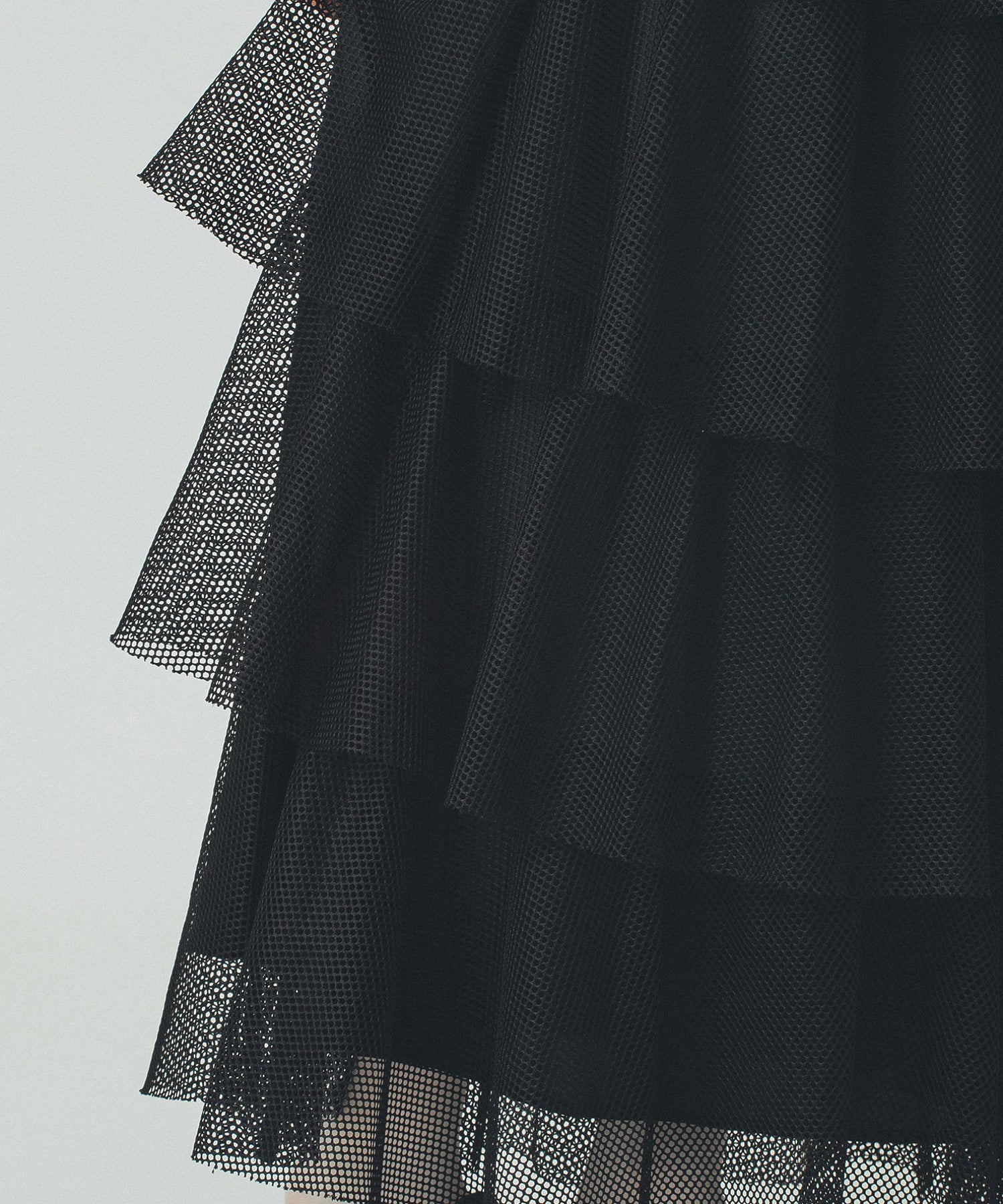 MESH TIRERD SKIRT