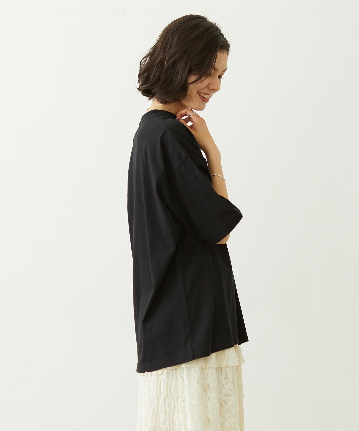 HEART FLOWER EMBROIDERY S/S TEE