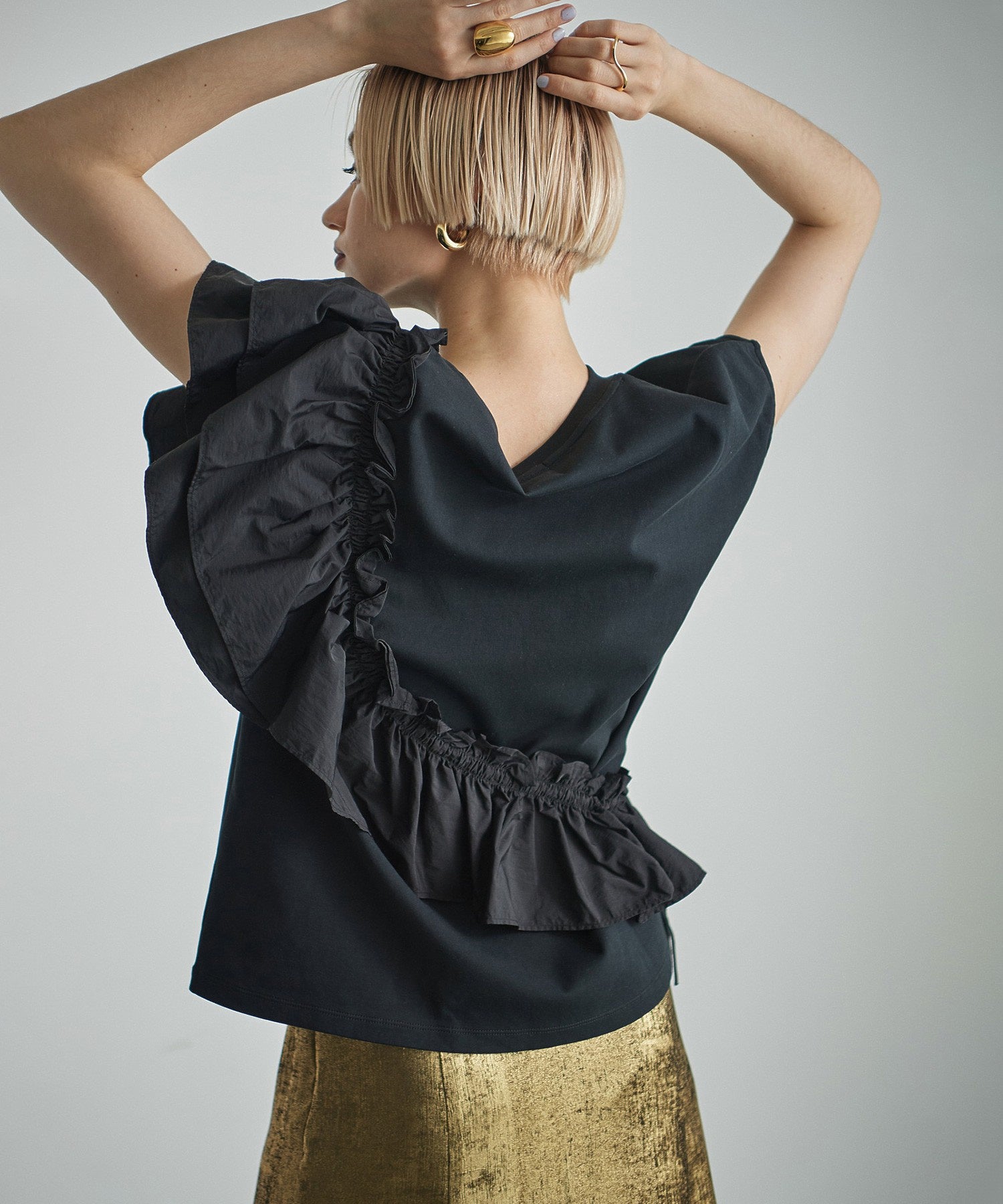 2WAYフリルドッキングカットソー