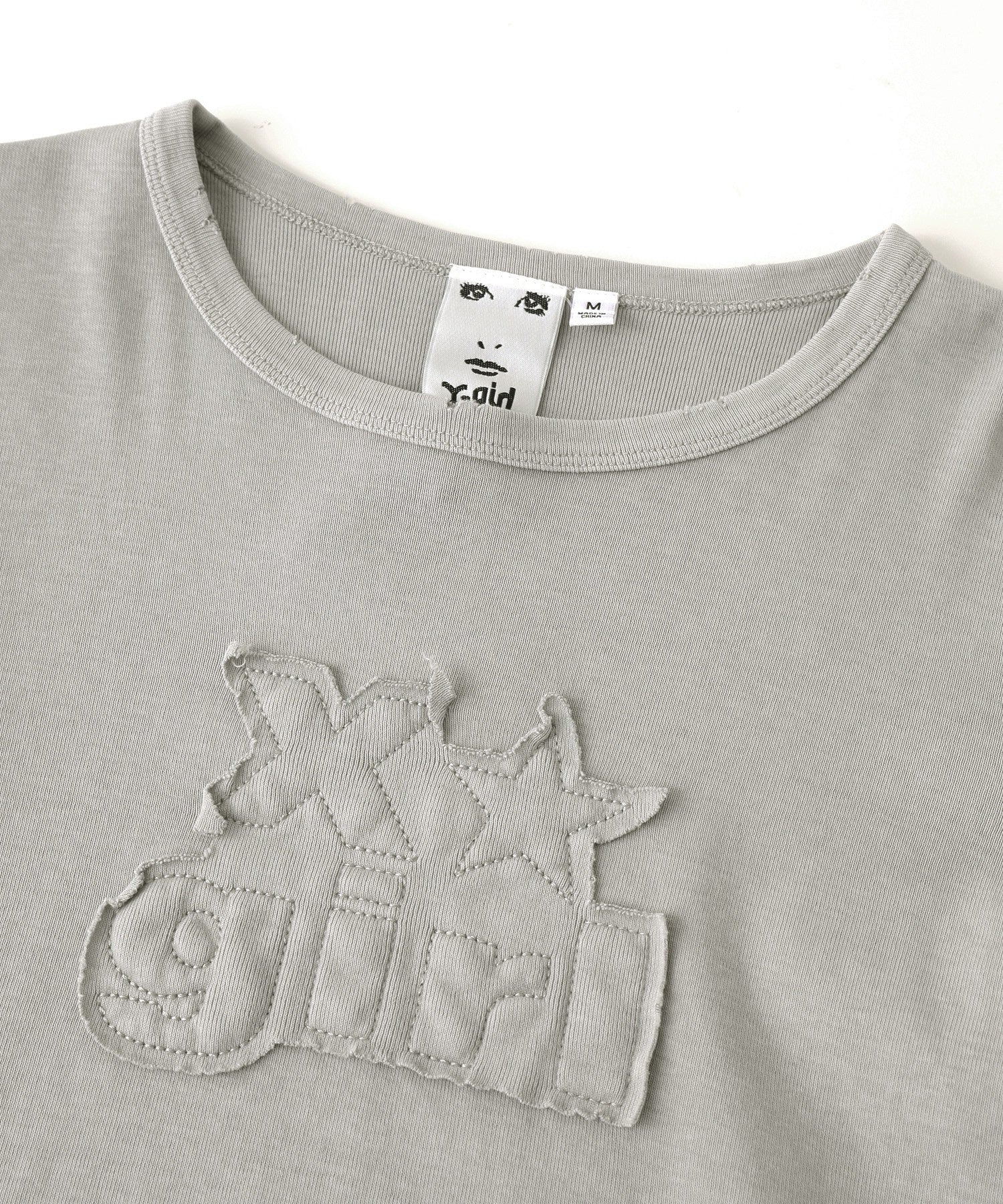 DISTRESSED LOGO PATCH L/S COMPACT TOP