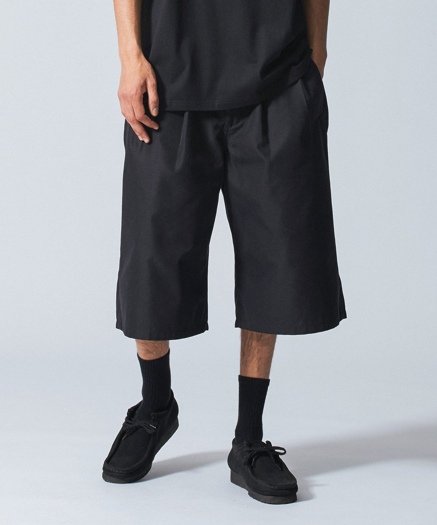 SHORT BAGGY CHINO PANTS