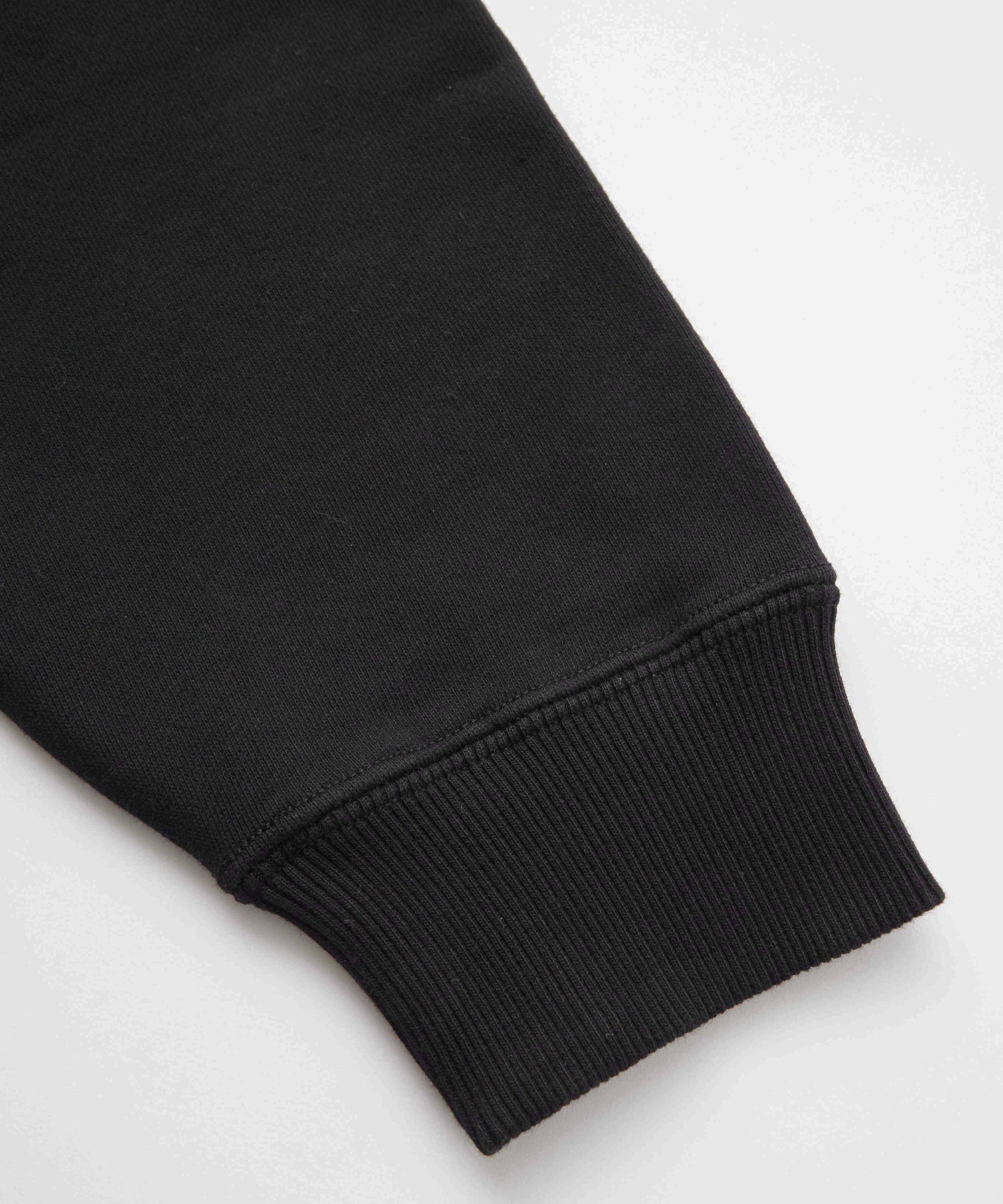 EMBROIDERY OVAL LOGO SWEAT TOP